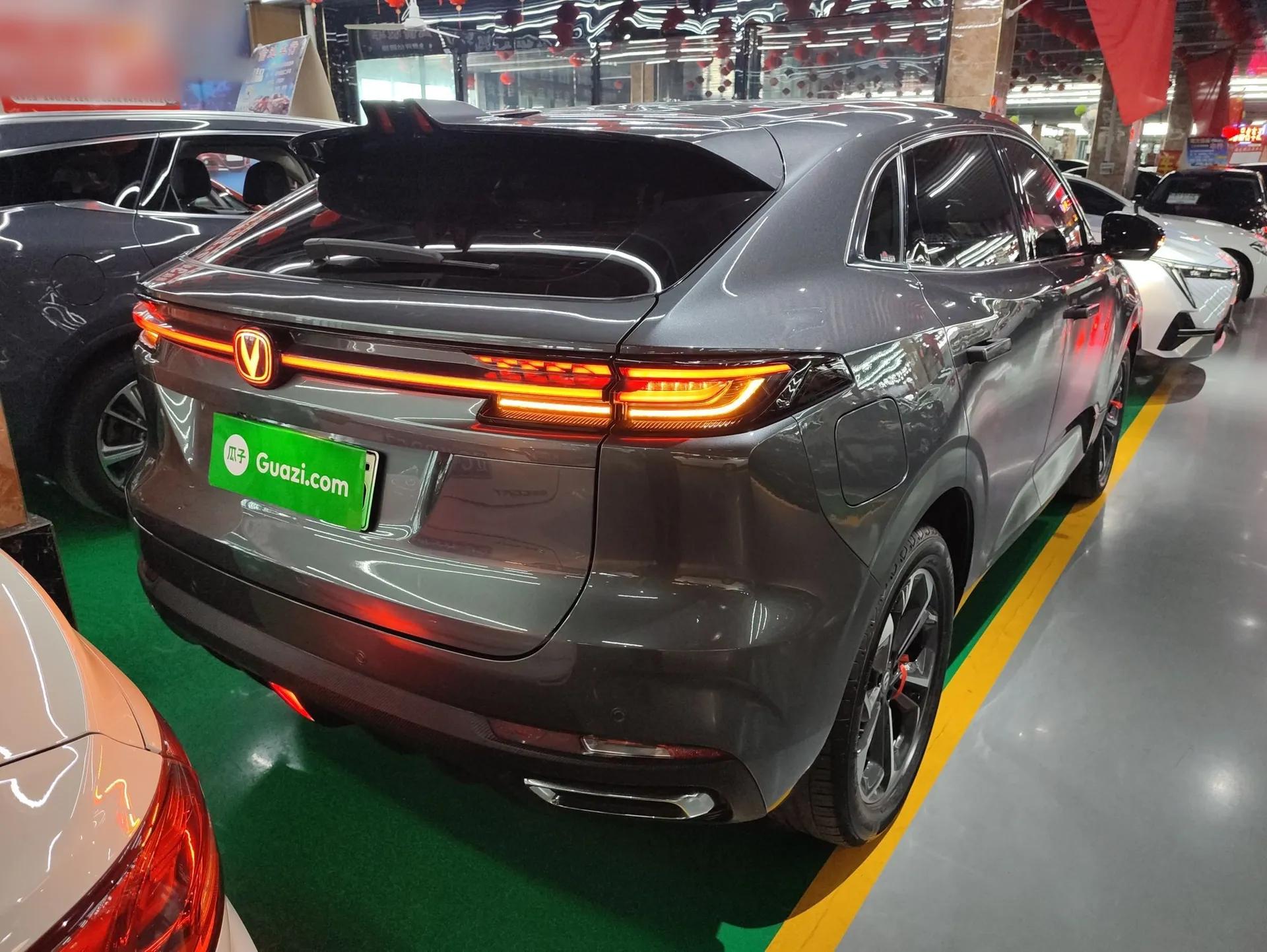 CHANGAN UNI-K iDD 2023 Zhidian iDD 1.5T 135km Smart & Fun Model — миниатюра 6