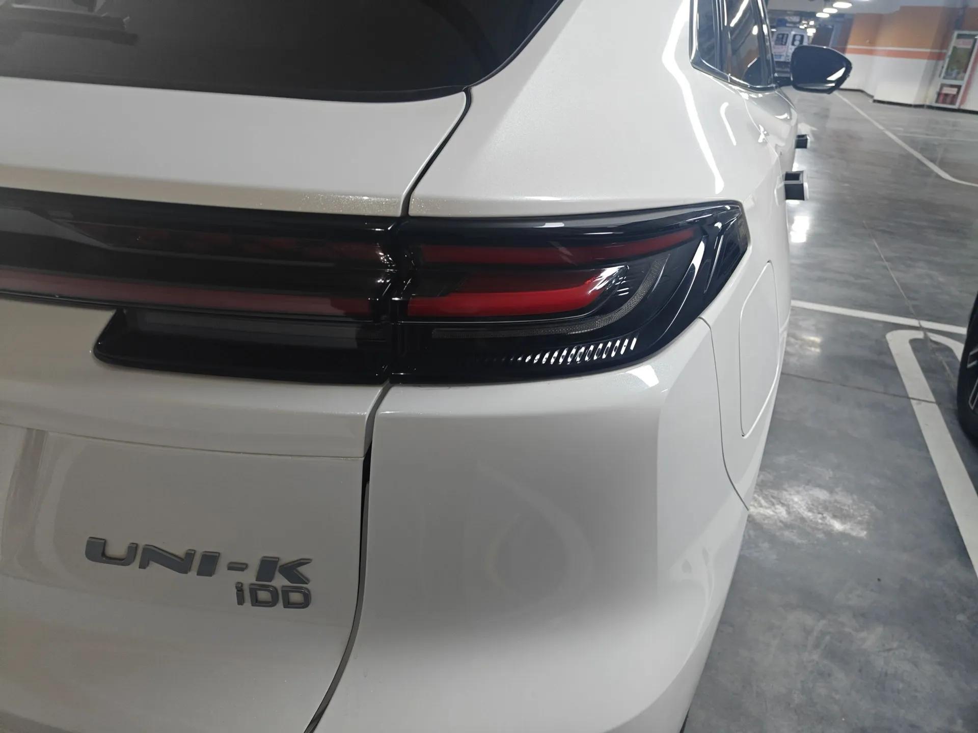 CHANGAN UNI-K iDD 2022 Blue Whale iDD 130km 1.5T Prestige Model — миниатюра 8