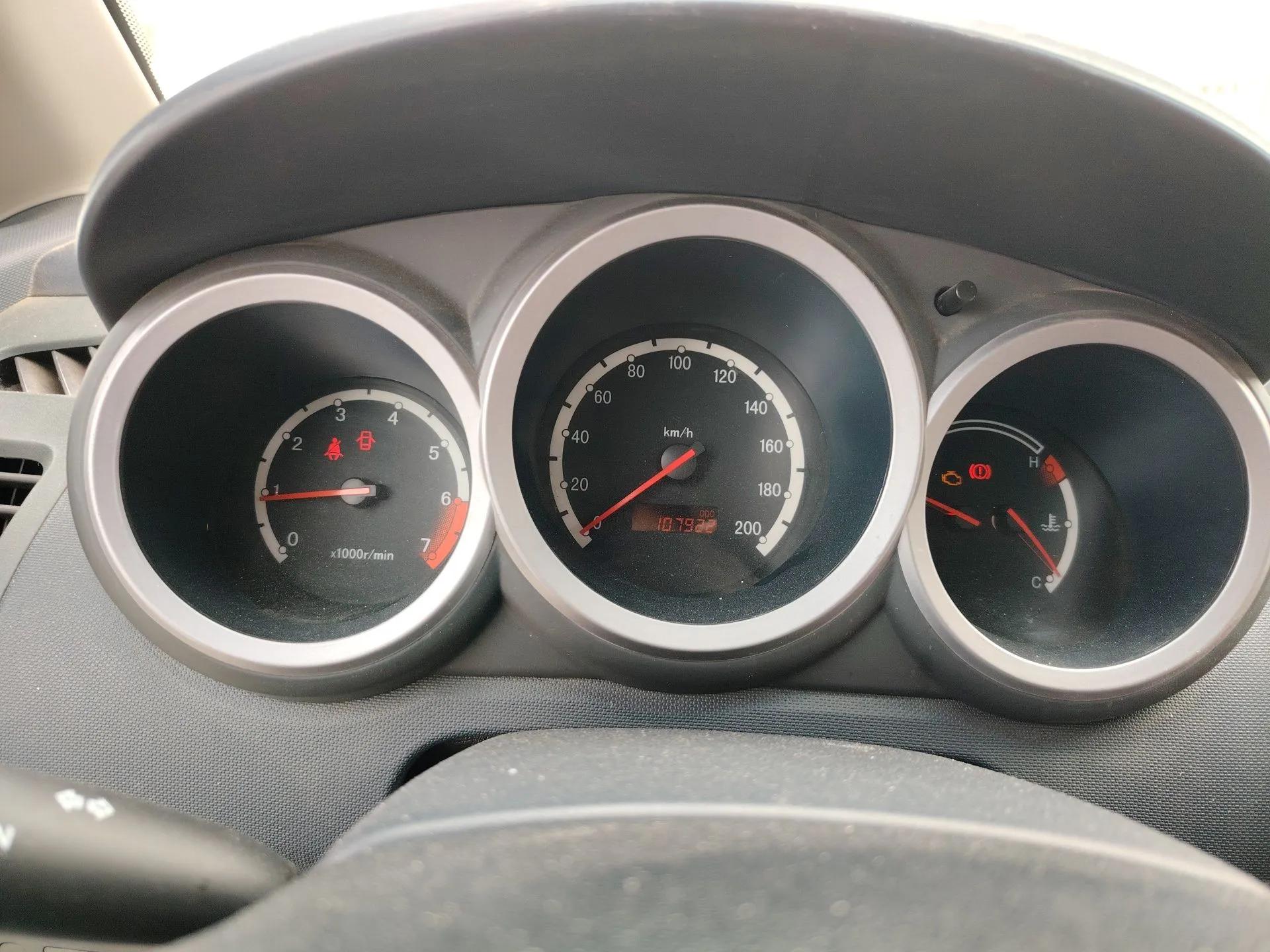 CHANGAN CX20 2011 1.3L Manual Sport Edition — миниатюра 12