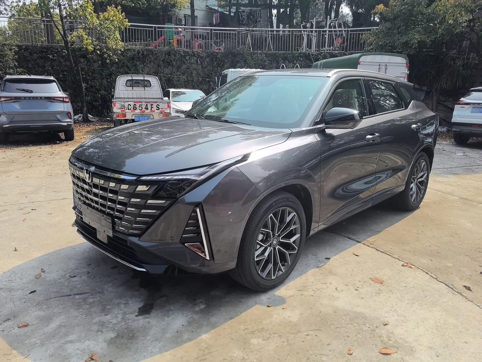 CHANGAN UNI-Z 2025 1.5T Premium Edition — миниатюра 1