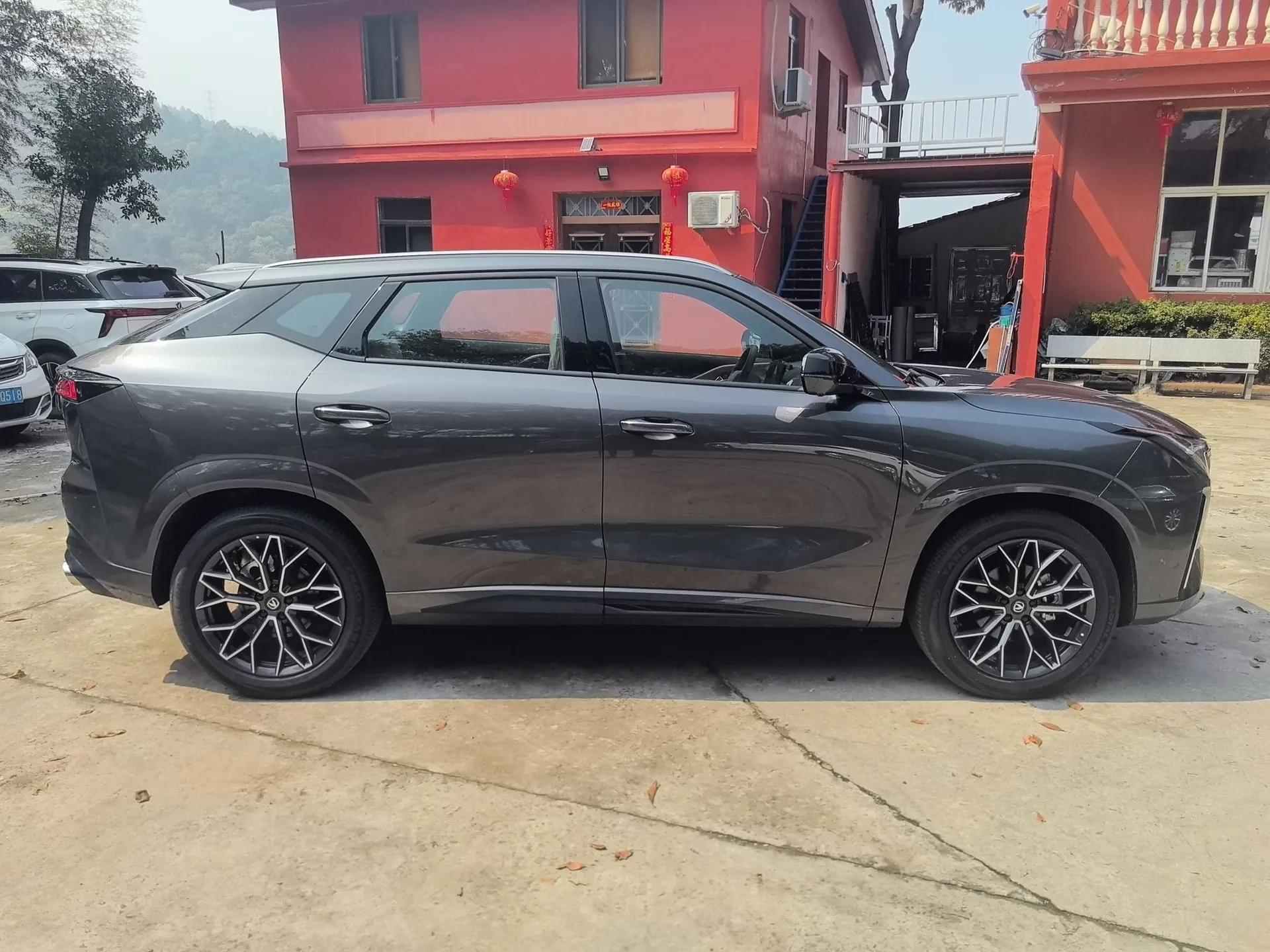 CHANGAN UNI-Z 2025 1.5T Premium Edition — миниатюра 5