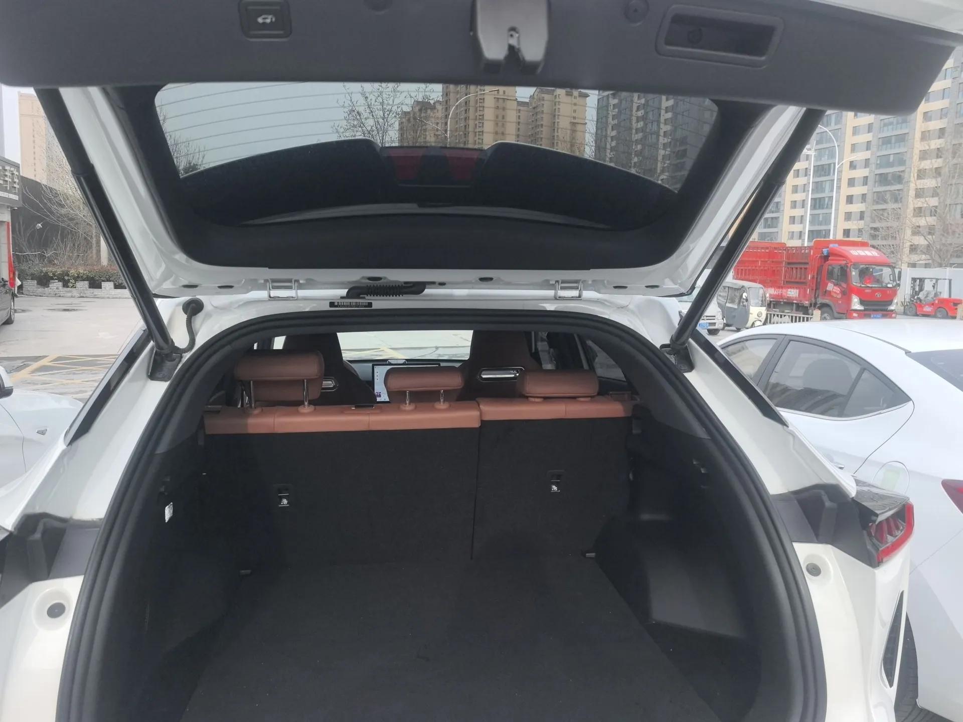 CHANGAN UNI-Z 2025 1.5T Premium Edition — миниатюра 22