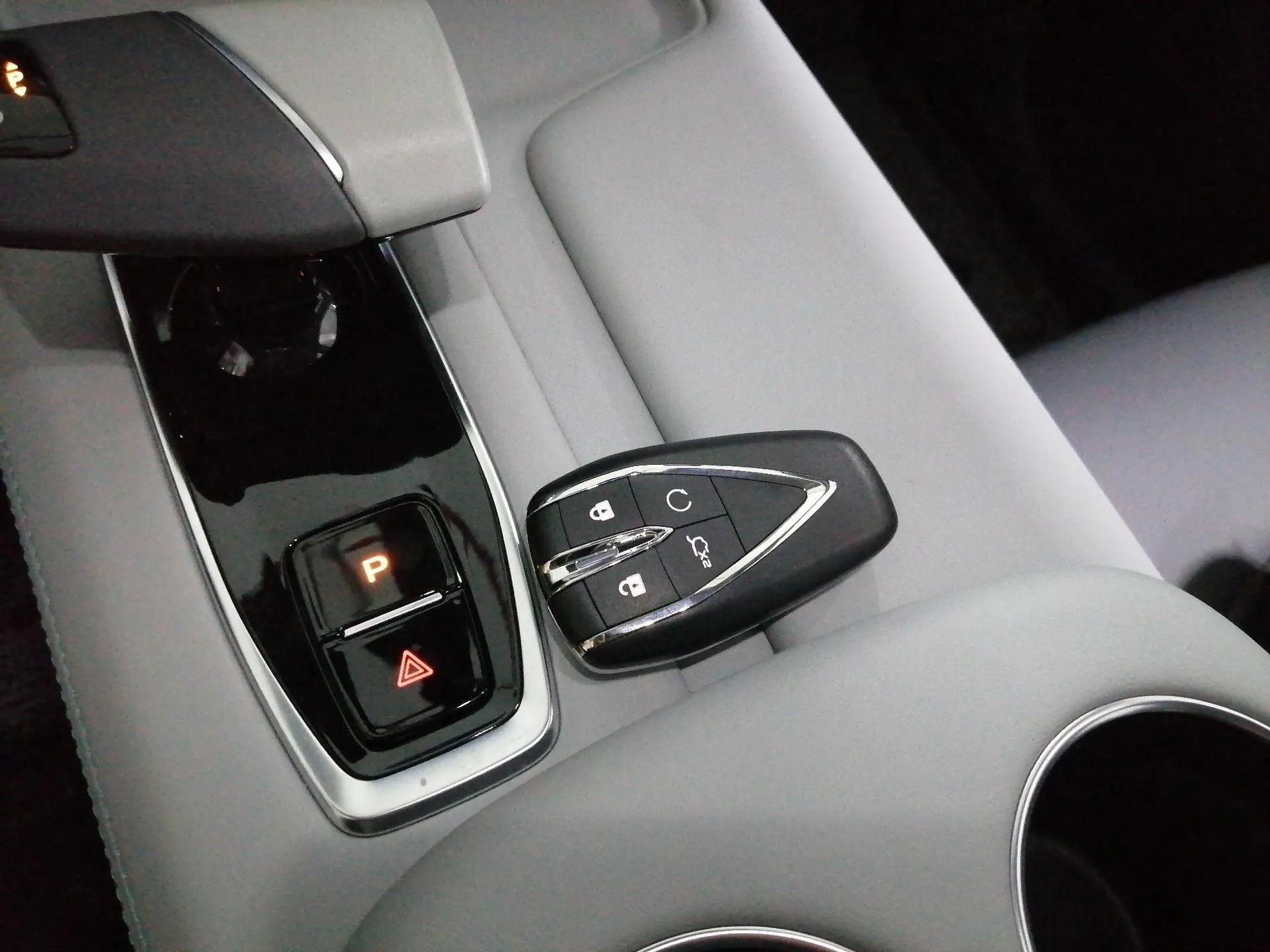 CHANGAN UNI-Z 2025 1.5T Luxury Version — миниатюра 22