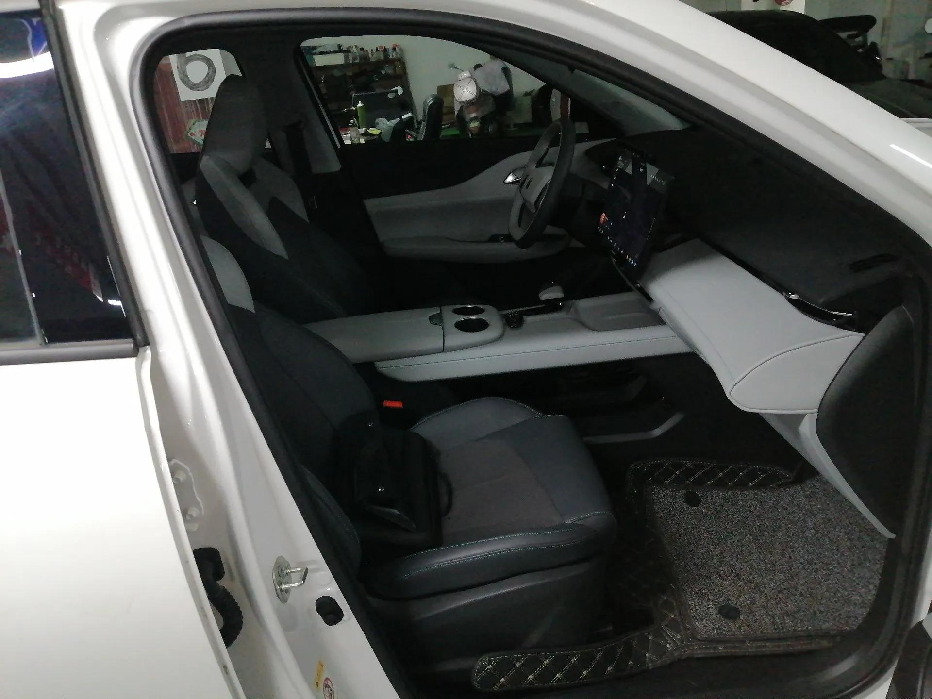 CHANGAN UNI-Z 2025 1.5T Luxury Version — миниатюра 23