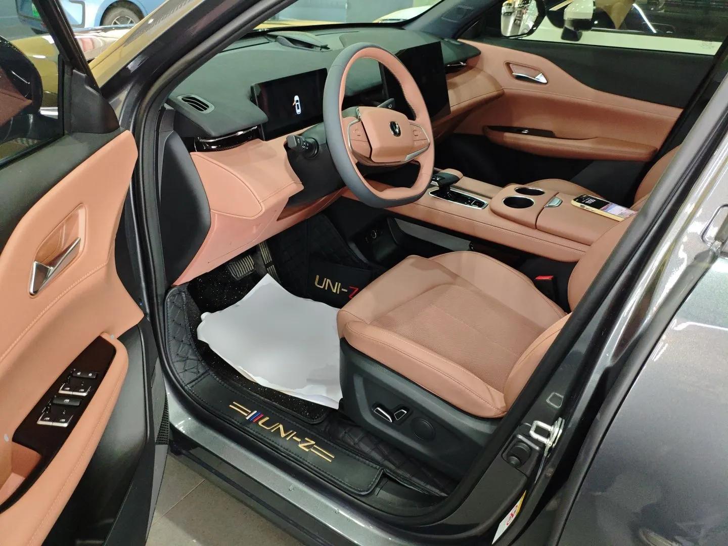 CHANGAN UNI-Z 2025 1.5T Luxury Version — миниатюра 18
