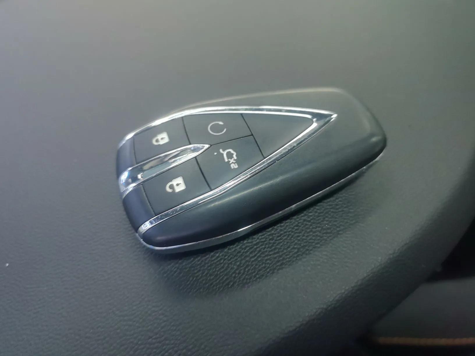 CHANGAN X7 PLUS 2024 1.5T Automatic Luxury 7-Seater — миниатюра 12