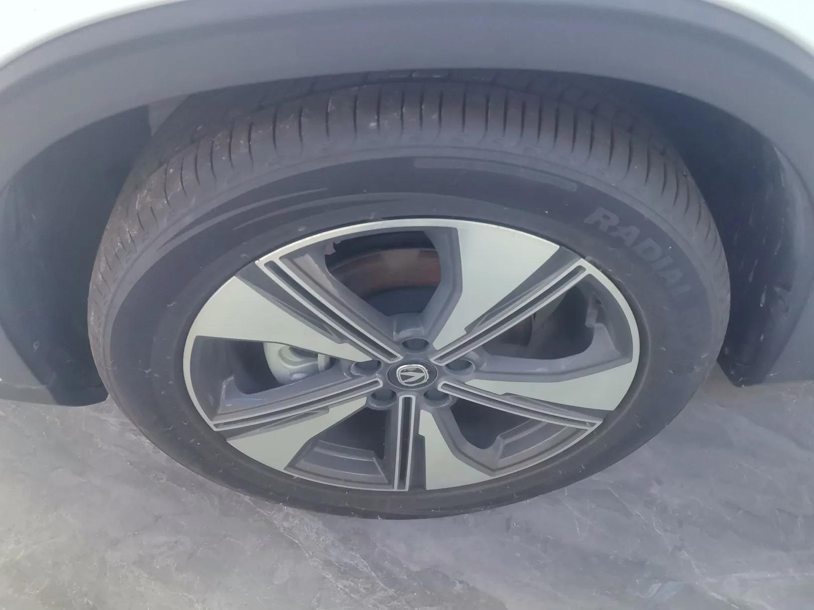CHANGAN X7 PLUS 2024 1.5T Automatic Luxury 7-Seater — миниатюра 8