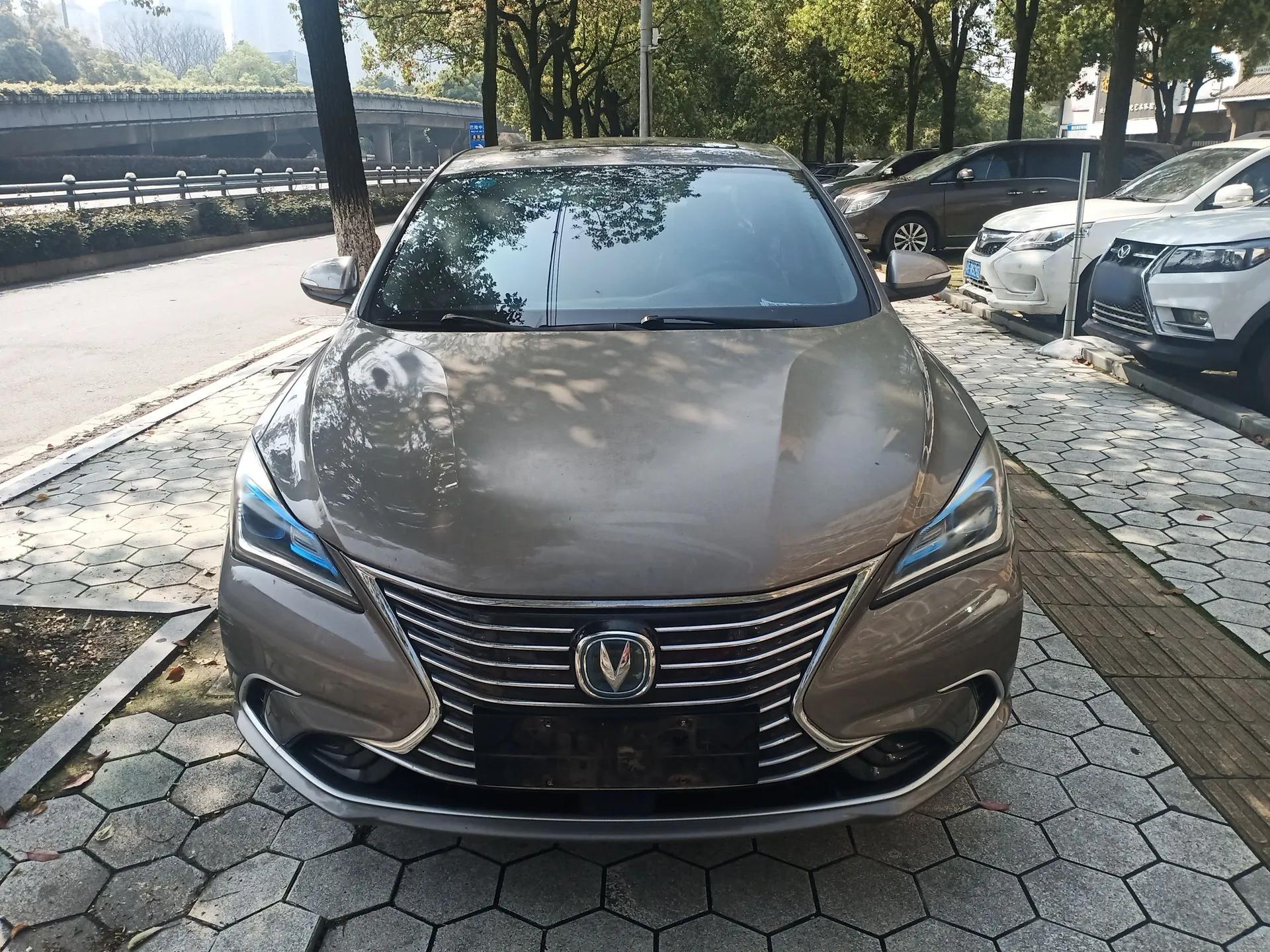 CHANGAN Eado New Energy 2019 EV460 Shared Version — миниатюра 2