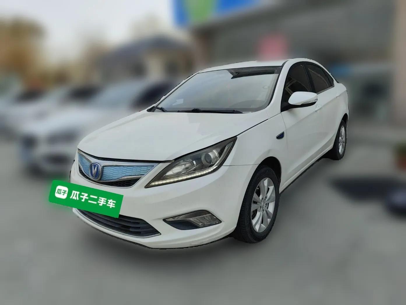 CHANGAN Eado New Energy 2018 EV300 Enjoyment Model — миниатюра 1