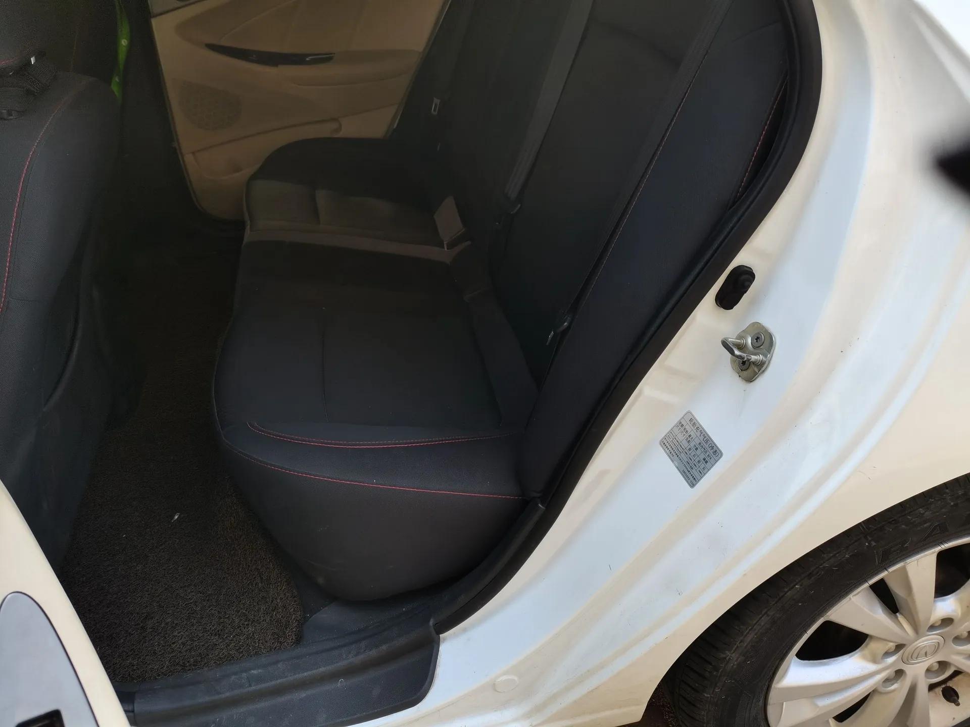 CHANGAN Eado New Energy 2018 EV300 Enjoyment Model — миниатюра 18