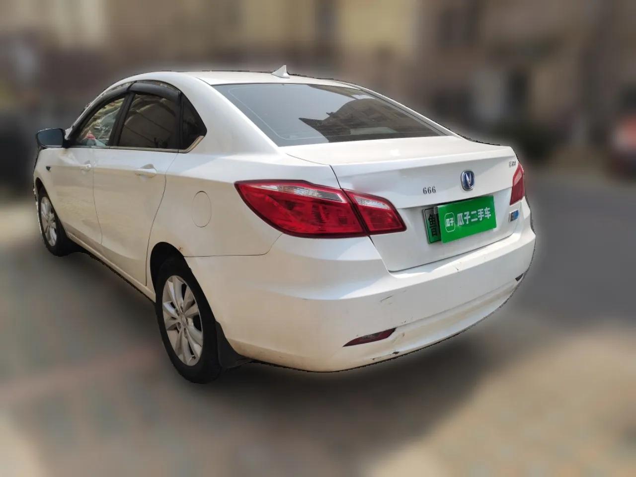 CHANGAN Eado New Energy 2018 EV300 Enjoyment Model — миниатюра 4