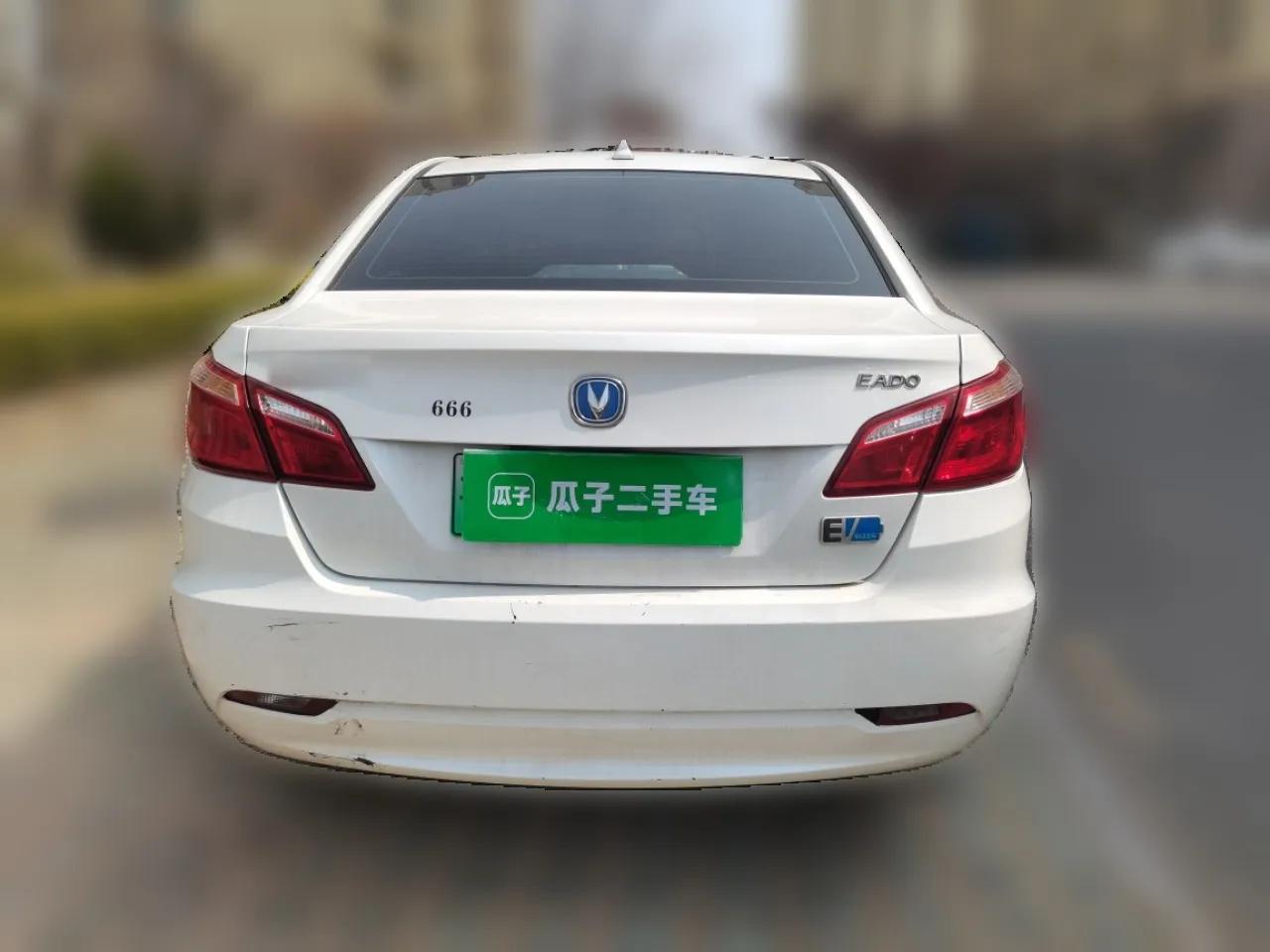 CHANGAN Eado New Energy 2018 EV300 Enjoyment Model — миниатюра 5