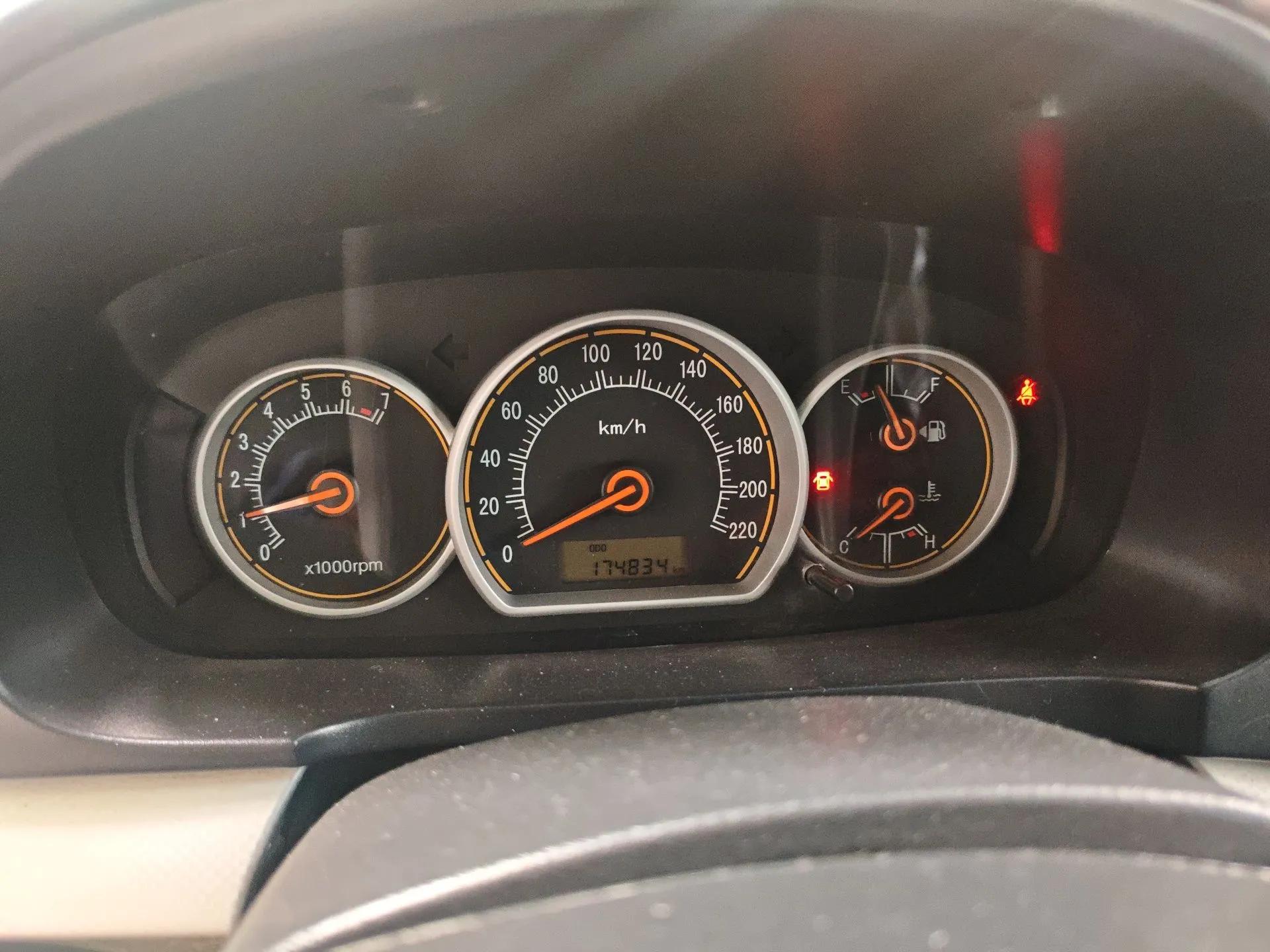 CHANGAN Alsvin 2012 Sedan 1.5L Manual Luxury Model — миниатюра 12