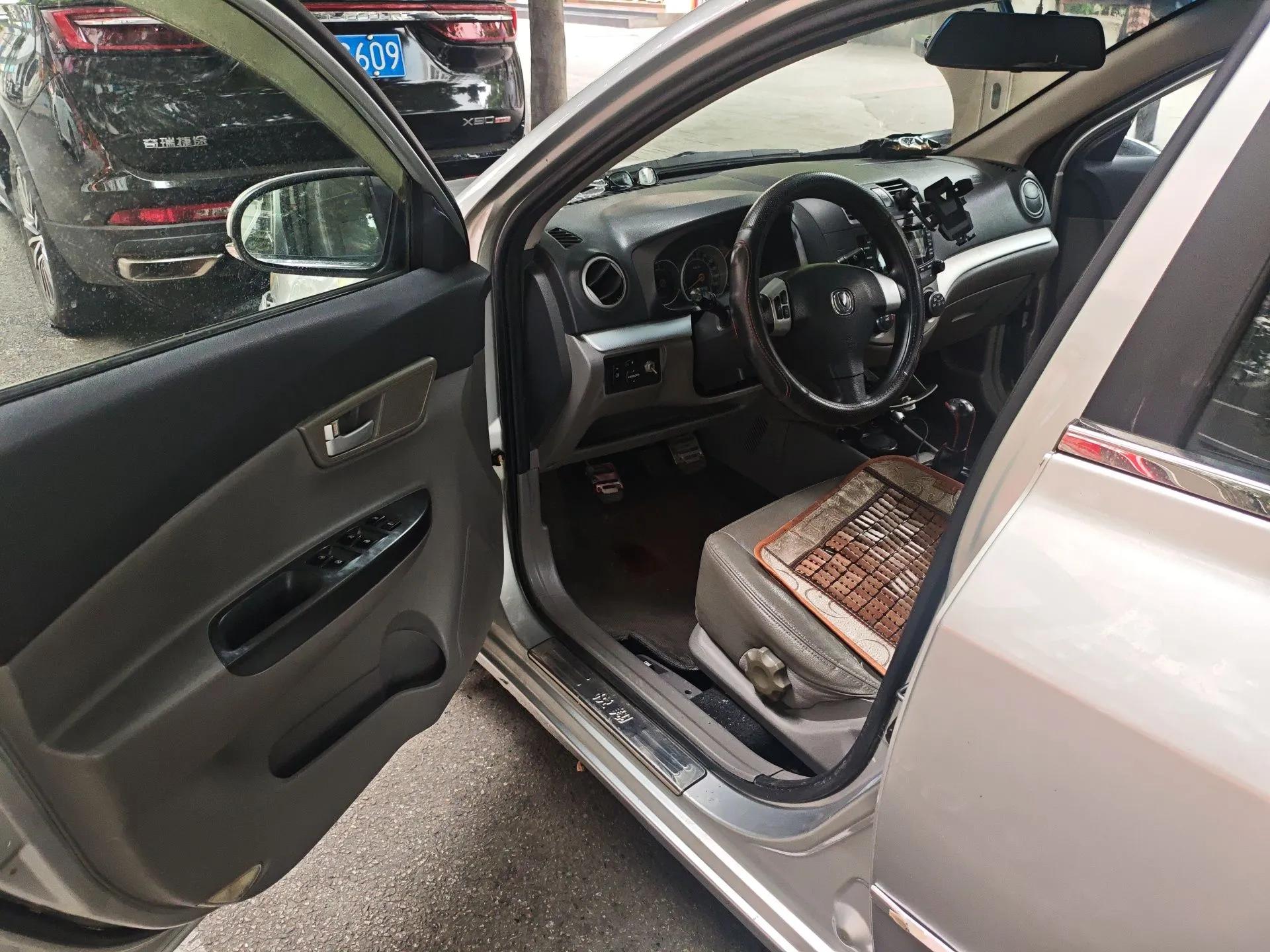 CHANGAN Alsvin 2012 Sedan 1.5L Manual Luxury Model — миниатюра 17