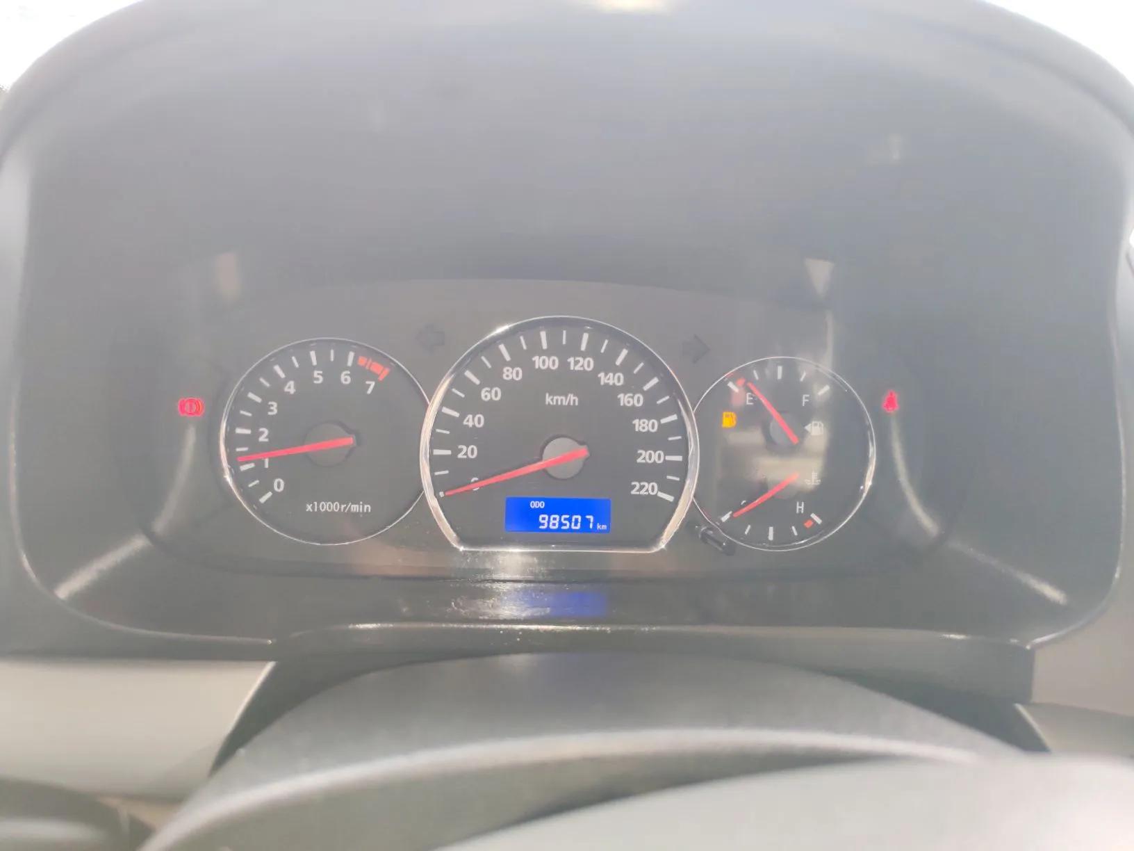 CHANGAN Alsvin V5 2012 1.5L Manual Sport Version China IV Standard — миниатюра 15