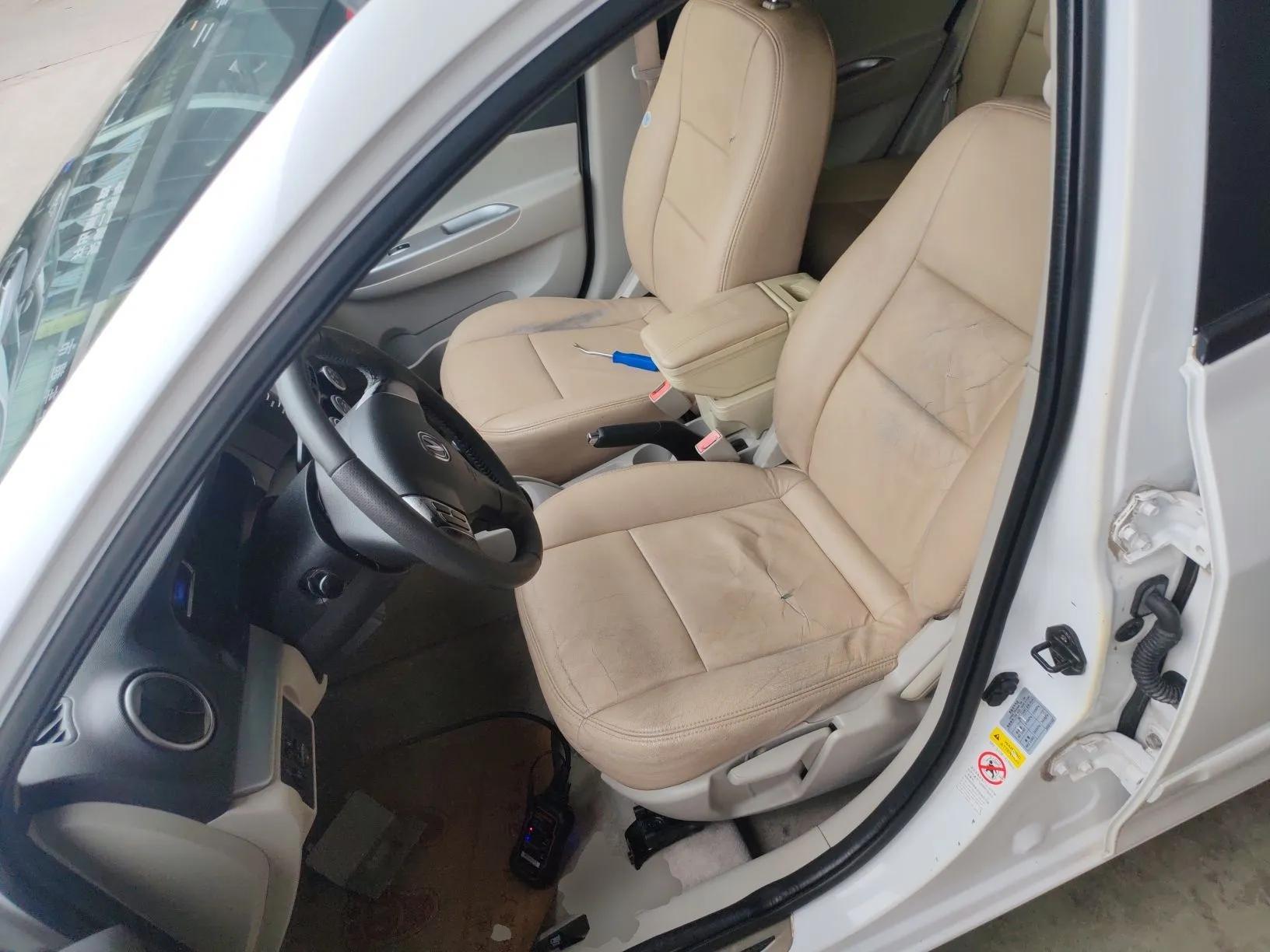 CHANGAN Alsvin V5 2012 1.5L Manual Sport Version China IV Standard — миниатюра 18