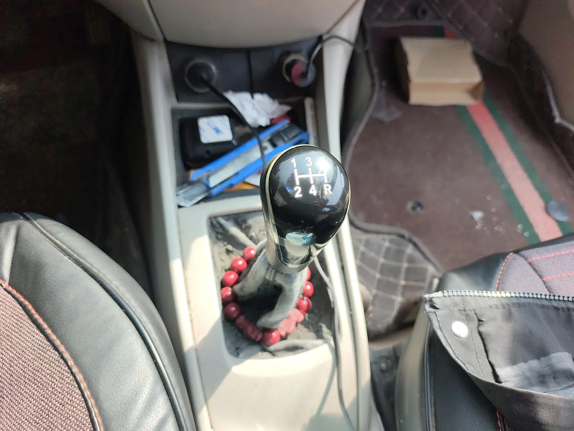 CHANGAN Alsvin V5 2012 1.5L Manual Dream Edition — миниатюра 15