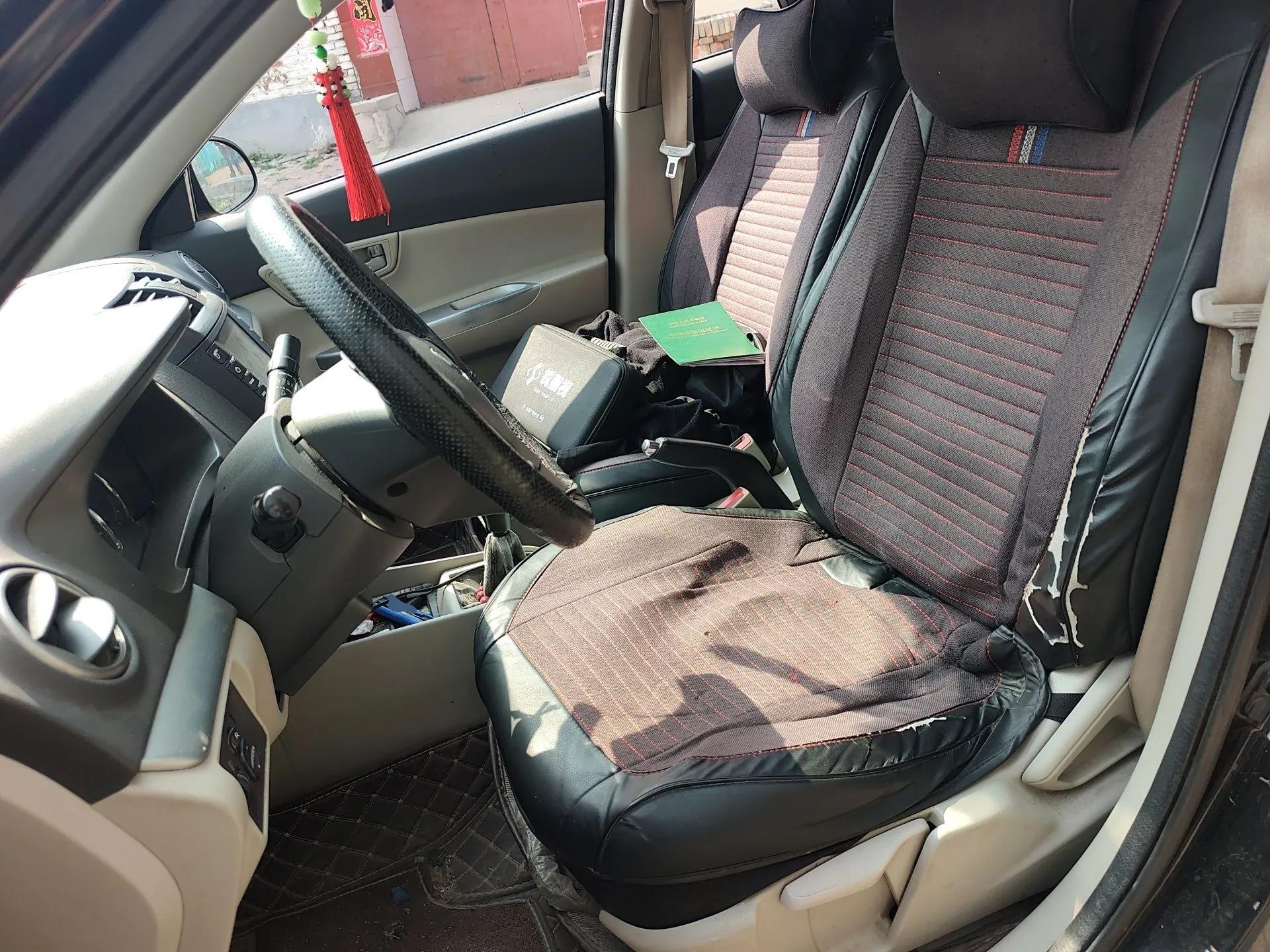 CHANGAN Alsvin V5 2012 1.5L Manual Dream Edition — миниатюра 16
