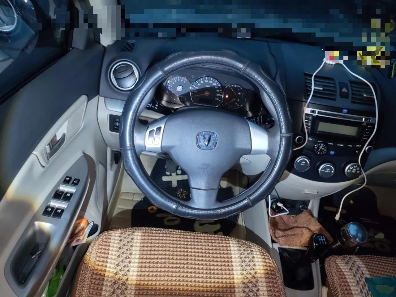 CHANGAN Alsvin V5 2012 1.5L Manual Dream Edition — миниатюра 11