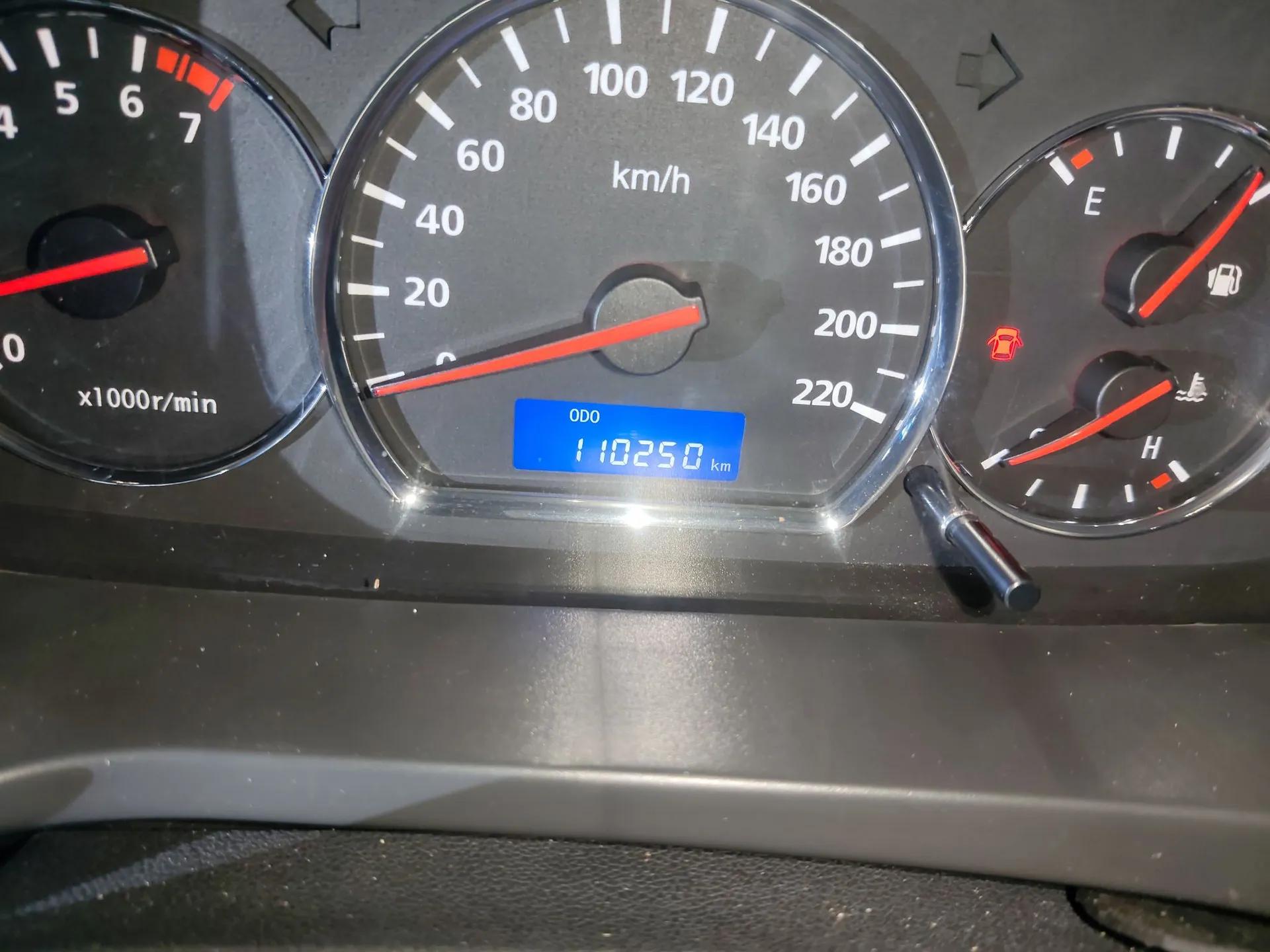 CHANGAN Alsvin V5 2012 1.5L Manual Dream Edition — миниатюра 13
