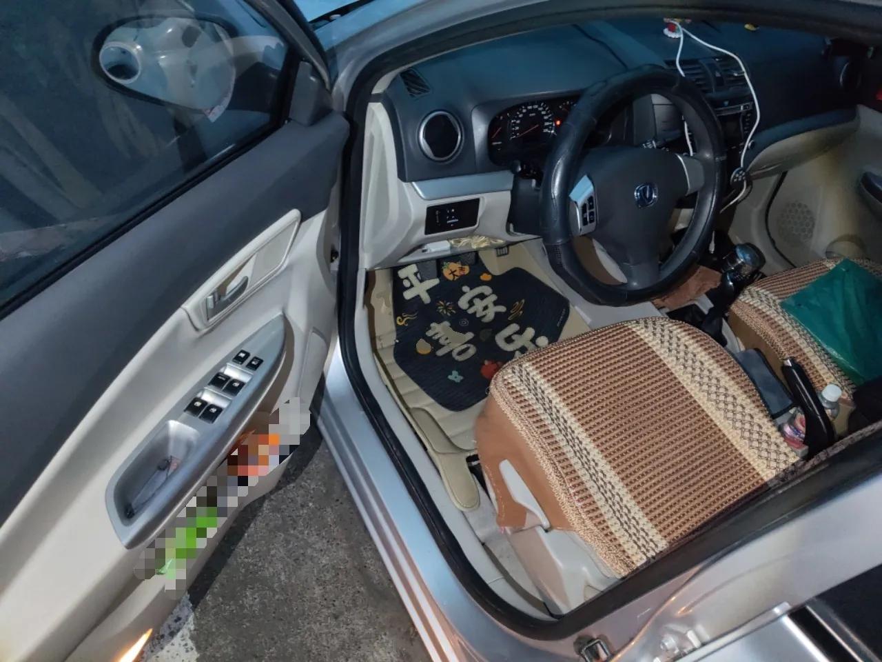 CHANGAN Alsvin V5 2012 1.5L Manual Dream Edition — миниатюра 17