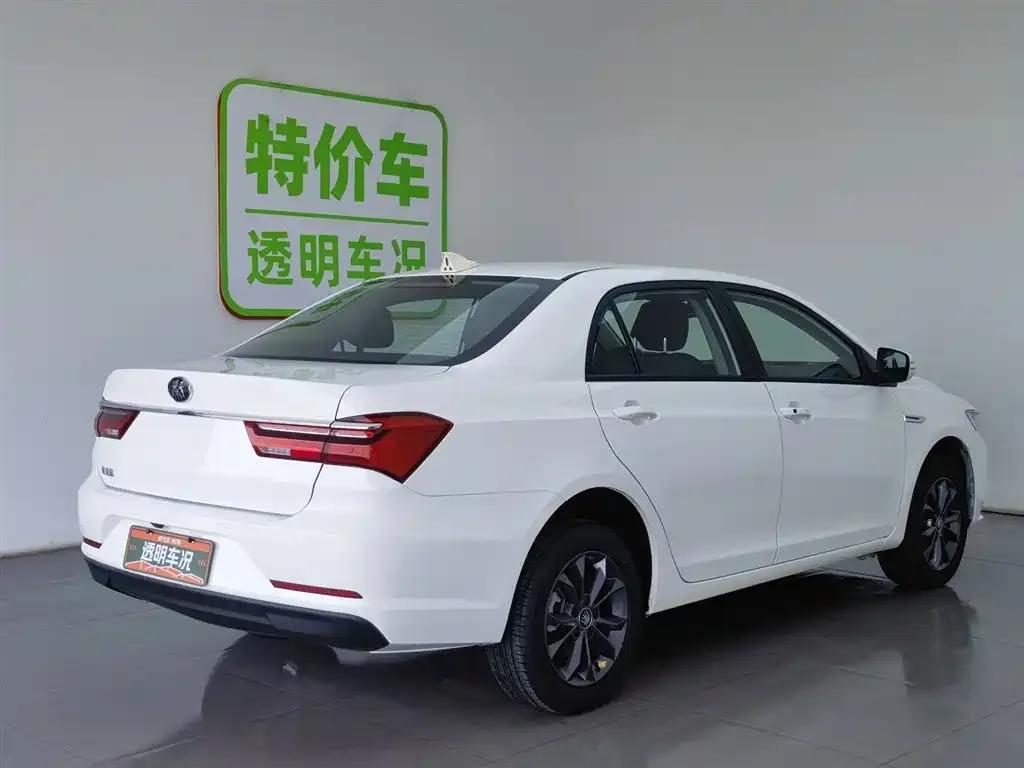 Qin 2019 1.5L Automatic Deluxe Edition — миниатюра 2
