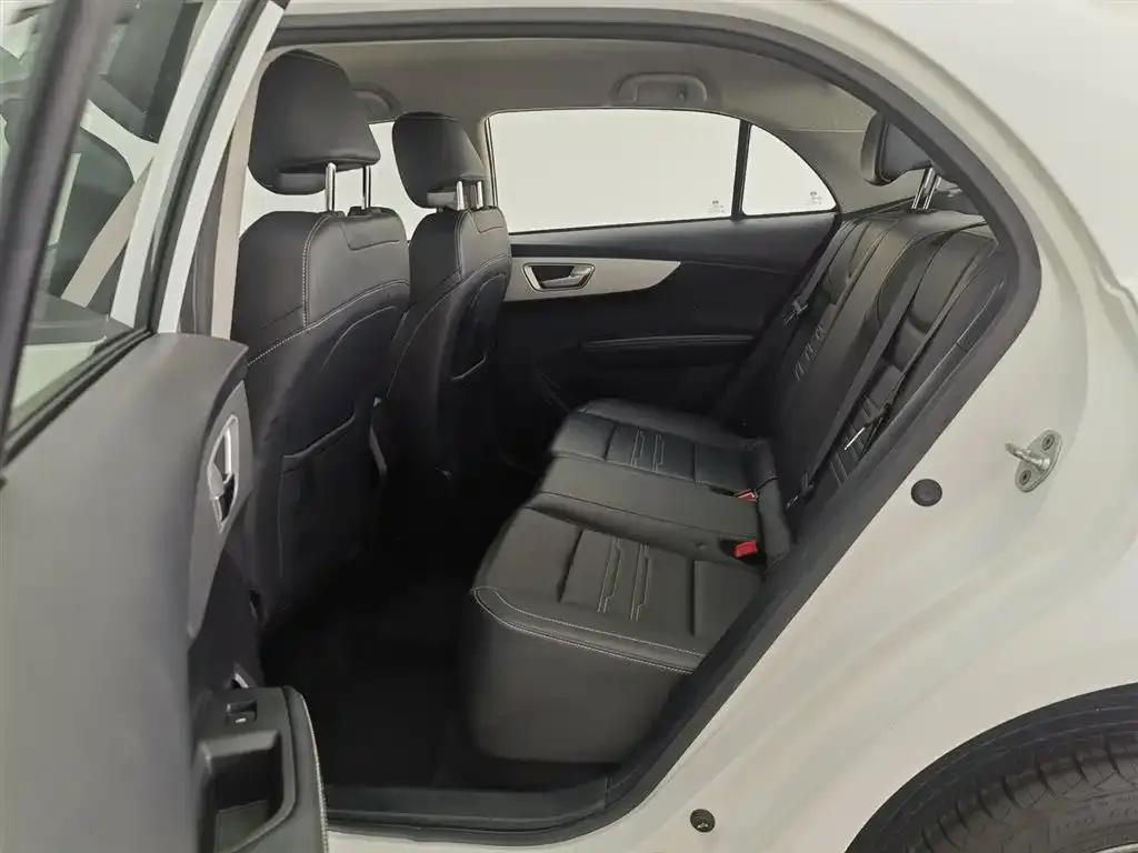 Qin 2019 1.5L Automatic Deluxe Edition — миниатюра 15
