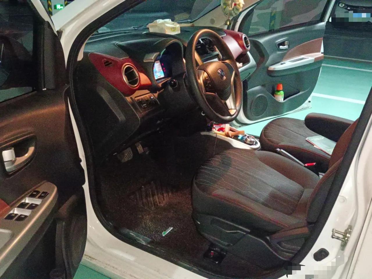 CHANGAN Benni EV 2018 EV260 Fashion Edition — миниатюра 17