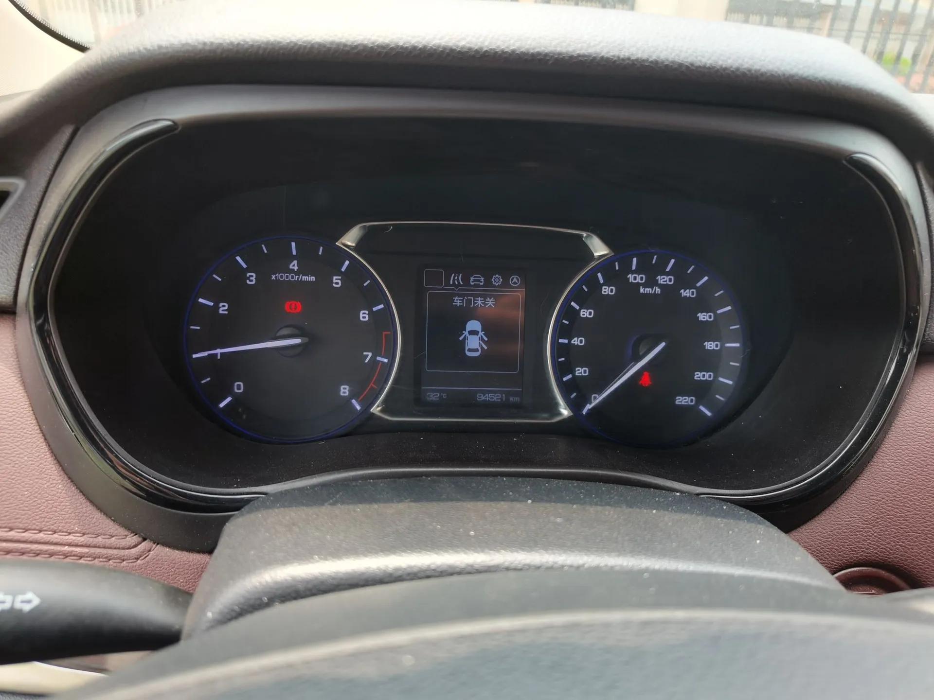 CHANGAN Lingxuan 2017 1.5T Manual Joyful & Happy Model — миниатюра 12