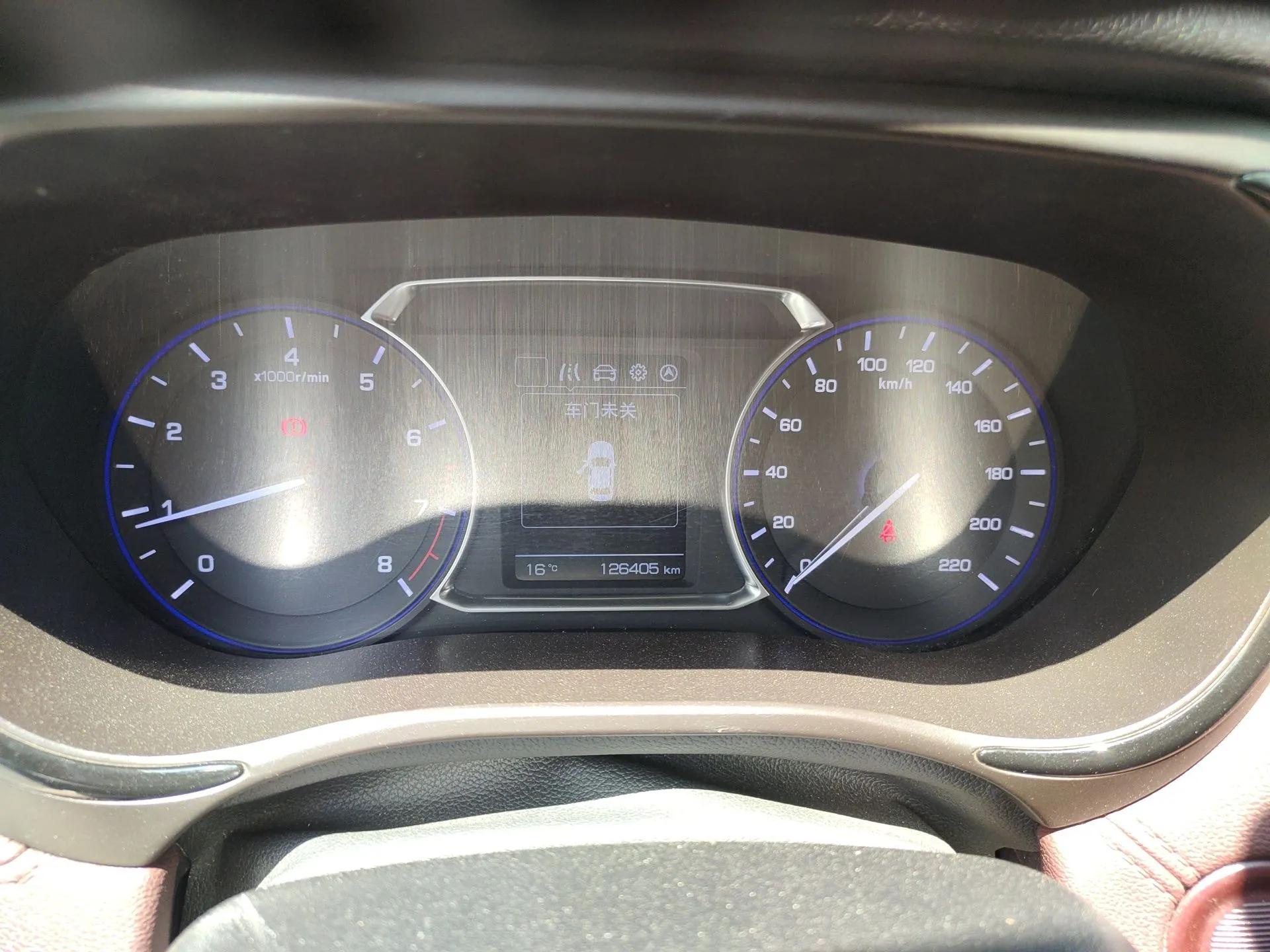 CHANGAN Lingxuan 2017 1.5T Manual Joyful & Happy Model — миниатюра 12