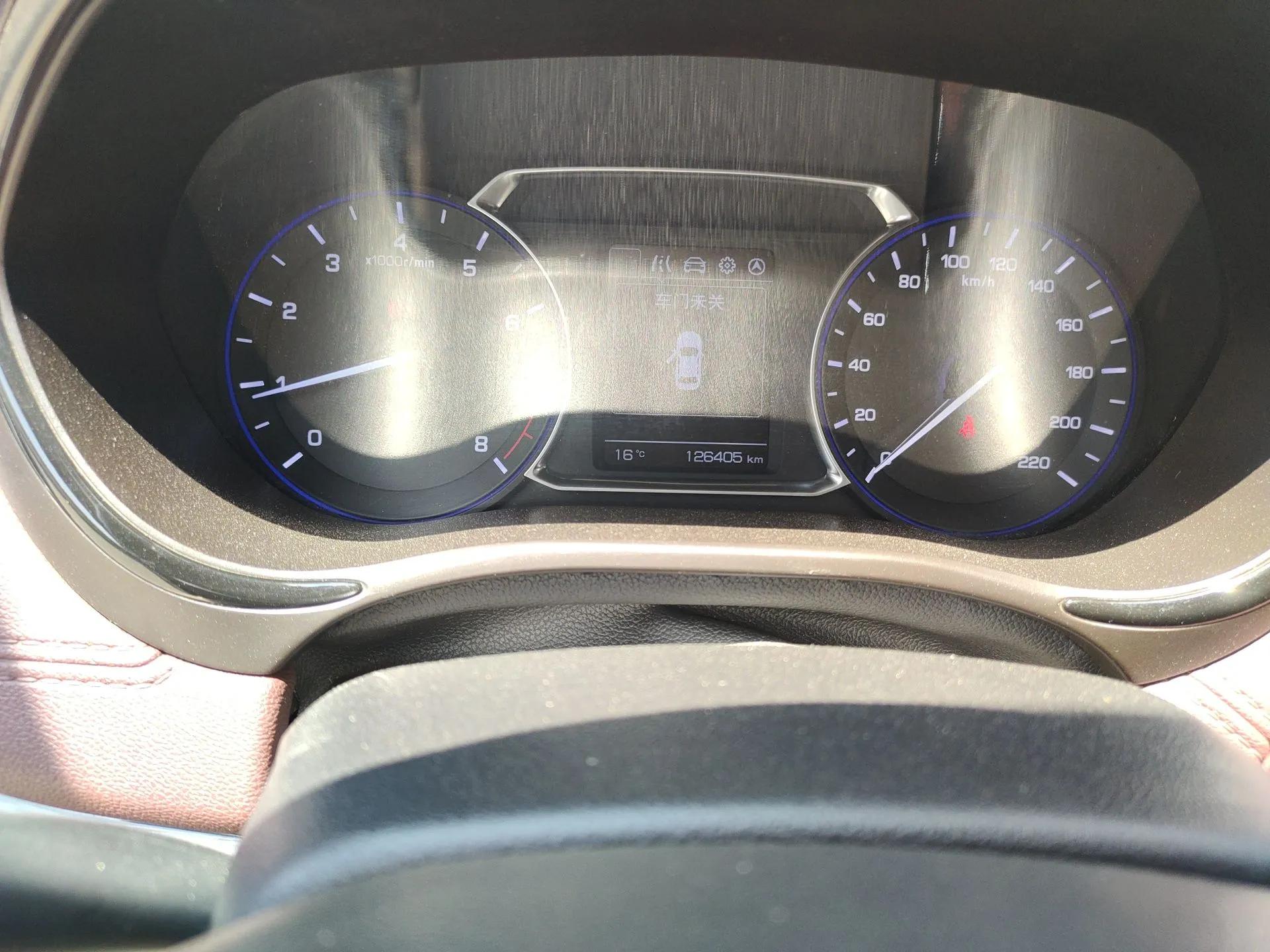 CHANGAN Lingxuan 2017 1.5T Manual Joyful & Happy Model — миниатюра 13