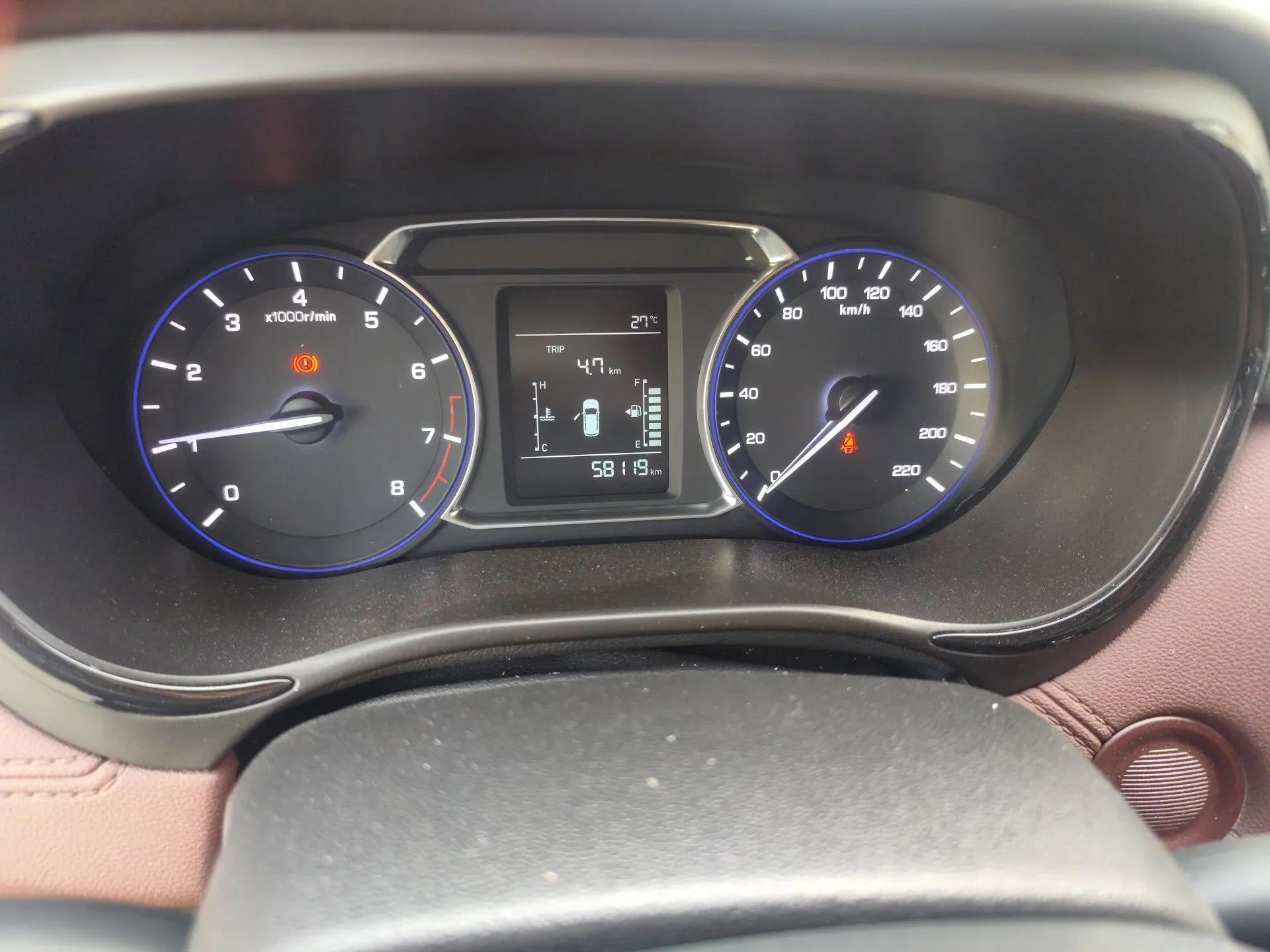CHANGAN Lingxuan 2017 1.6L Manual Happiness Edition — миниатюра 12