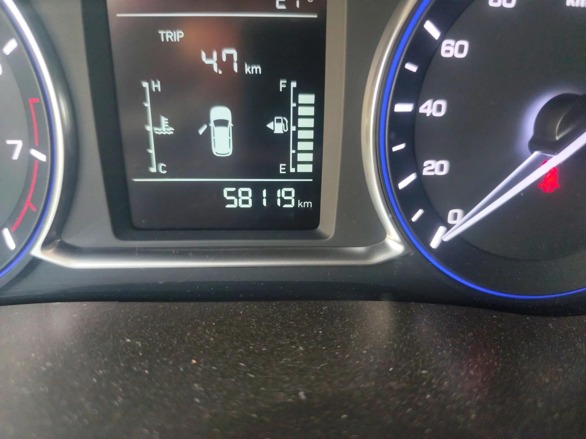 CHANGAN Lingxuan 2017 1.6L Manual Happiness Edition — миниатюра 13