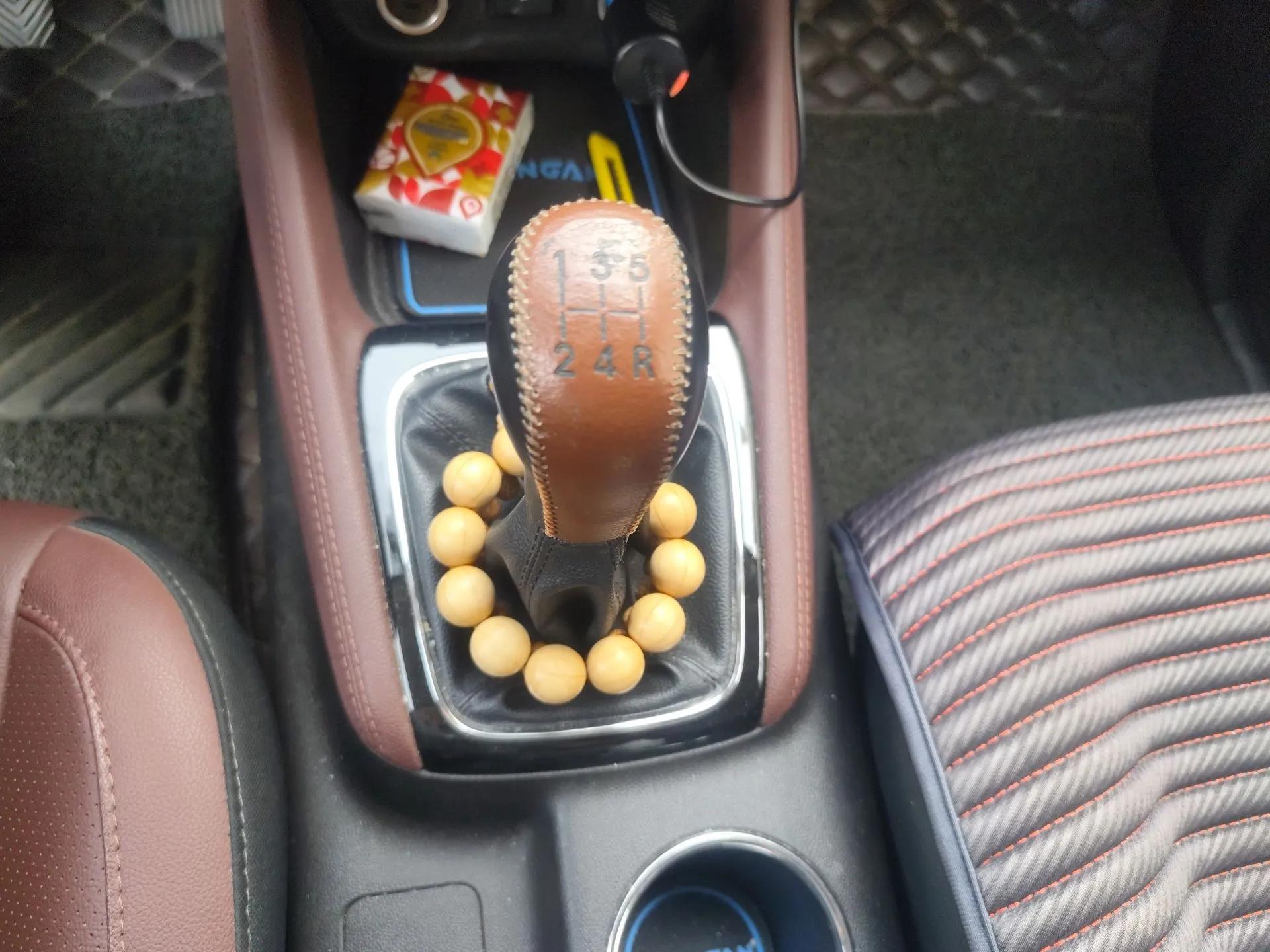 CHANGAN Lingxuan 2017 1.6L Manual Happiness Edition — миниатюра 15