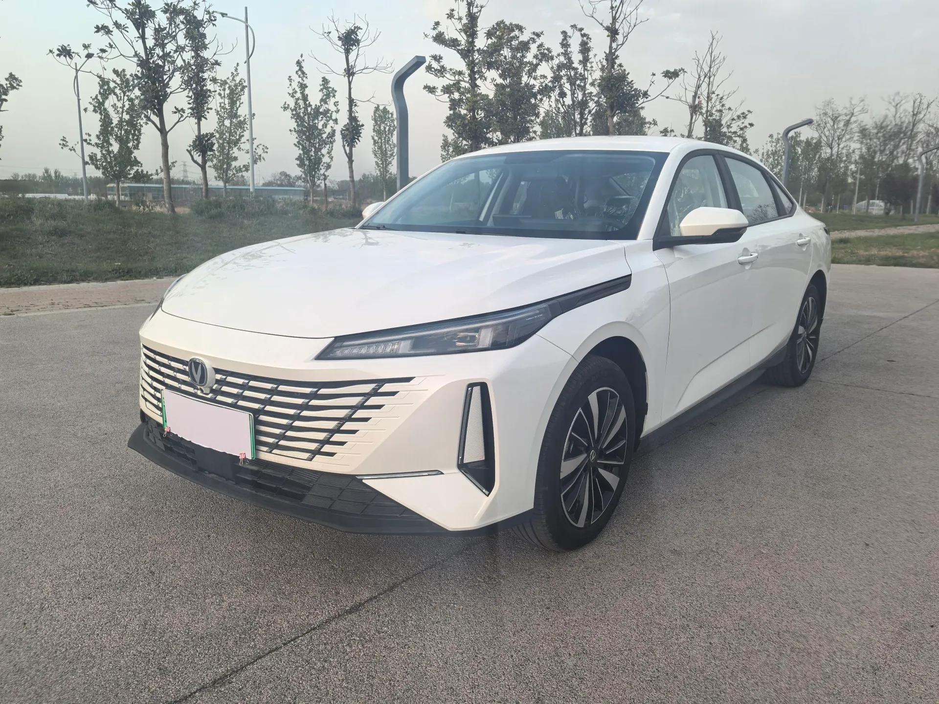 CHANGAN Eado PHEV 2025 Smart New Blue Whale 145KM High-Energy Edition — миниатюра 1