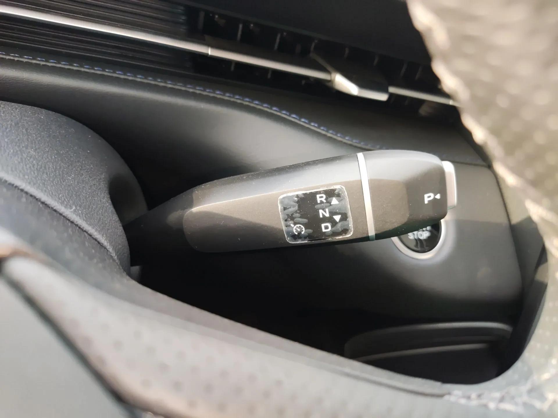 CHANGAN Eado PHEV 2025 Smart New Blue Whale 145KM High-Energy Edition — миниатюра 15