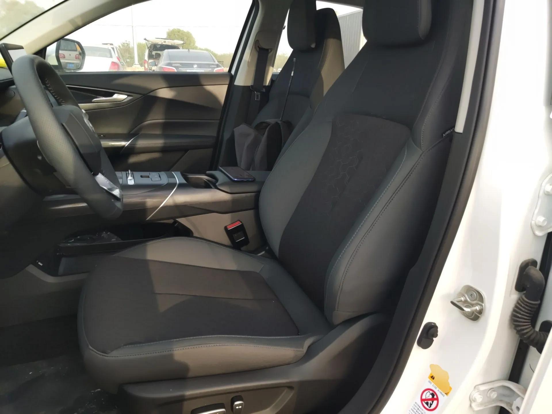 CHANGAN Eado PHEV 2025 Smart New Blue Whale 145KM High-Energy Edition — миниатюра 16