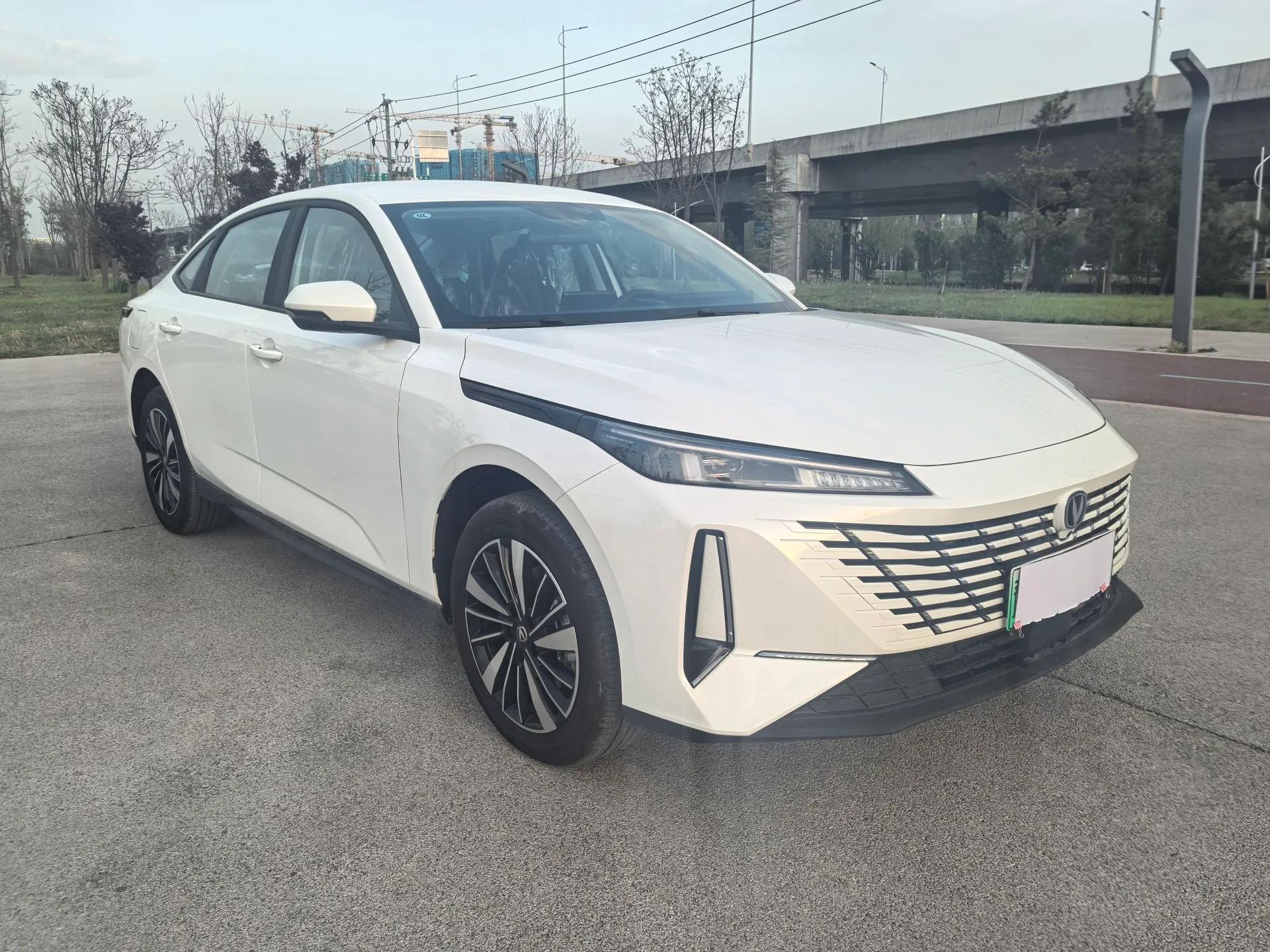 CHANGAN Eado PHEV 2025 Smart New Blue Whale 145KM High-Energy Edition — миниатюра 5