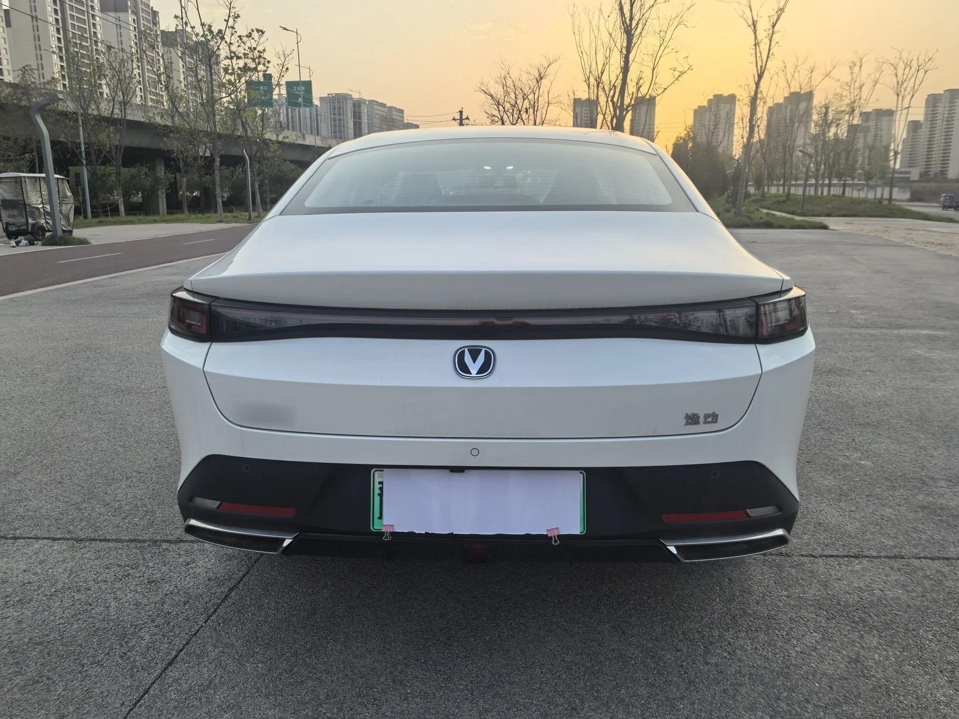 CHANGAN Eado PHEV 2025 Smart New Blue Whale 145KM High-Energy Edition — миниатюра 7