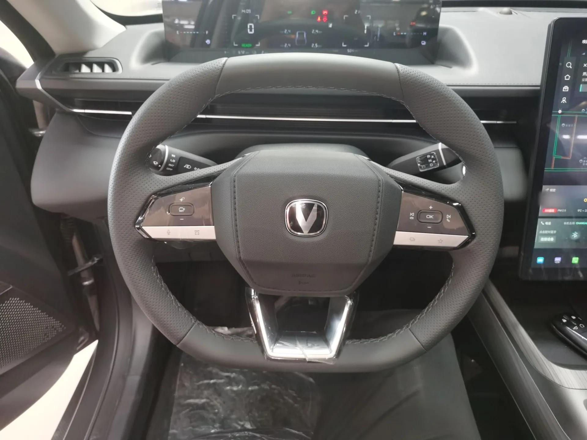 CHANGAN Eado PHEV 2025 Smart New Blue Whale 145KM Battleship Edition — миниатюра 14