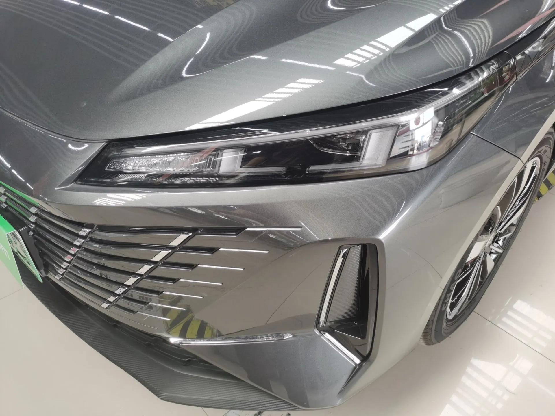 CHANGAN Eado PHEV 2025 Smart New Blue Whale 145KM Battleship Edition — миниатюра 9