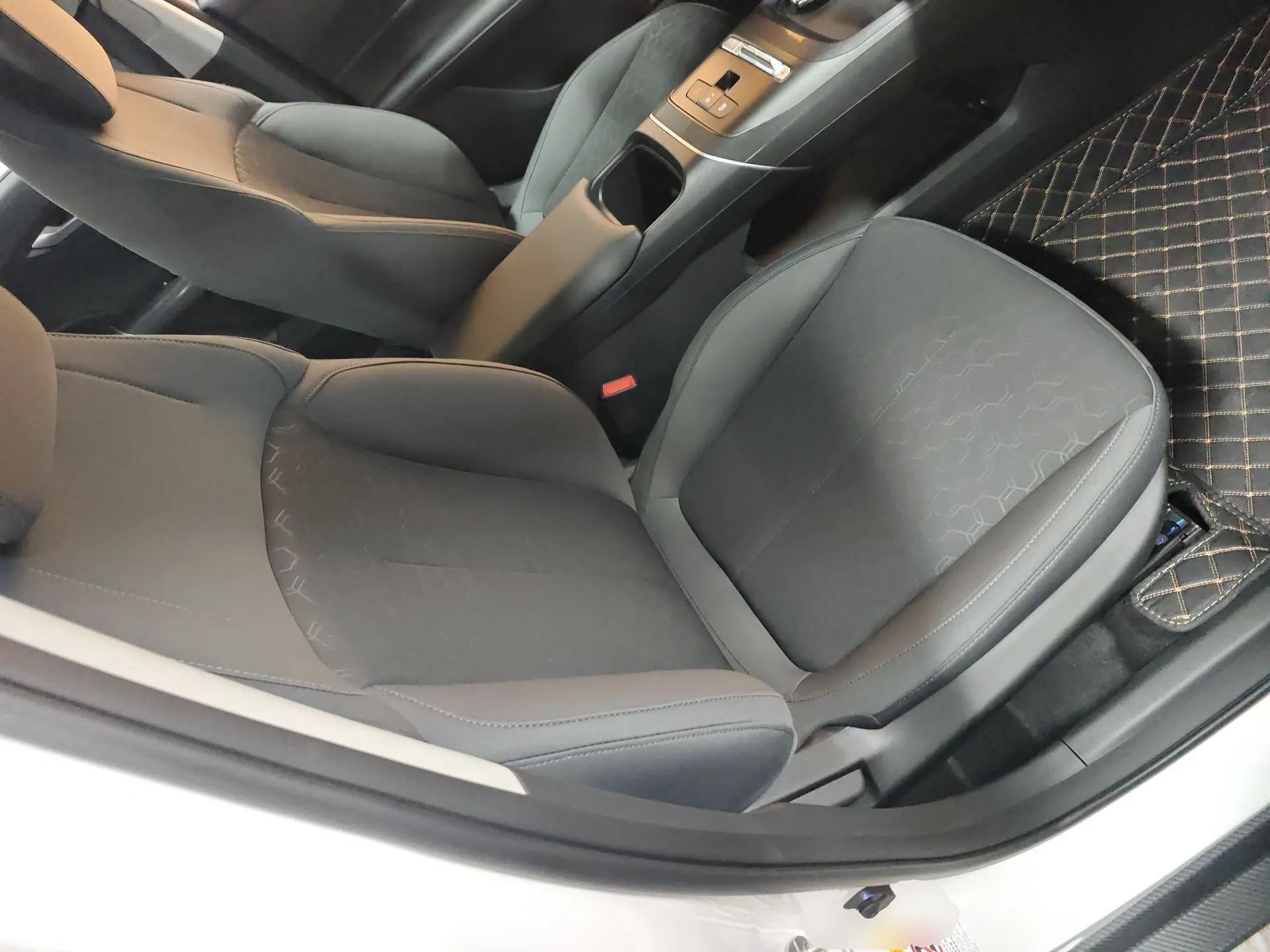 CHANGAN Eado PHEV 2025 Smart New Blue Whale 145KM High-Energy Edition — миниатюра 23