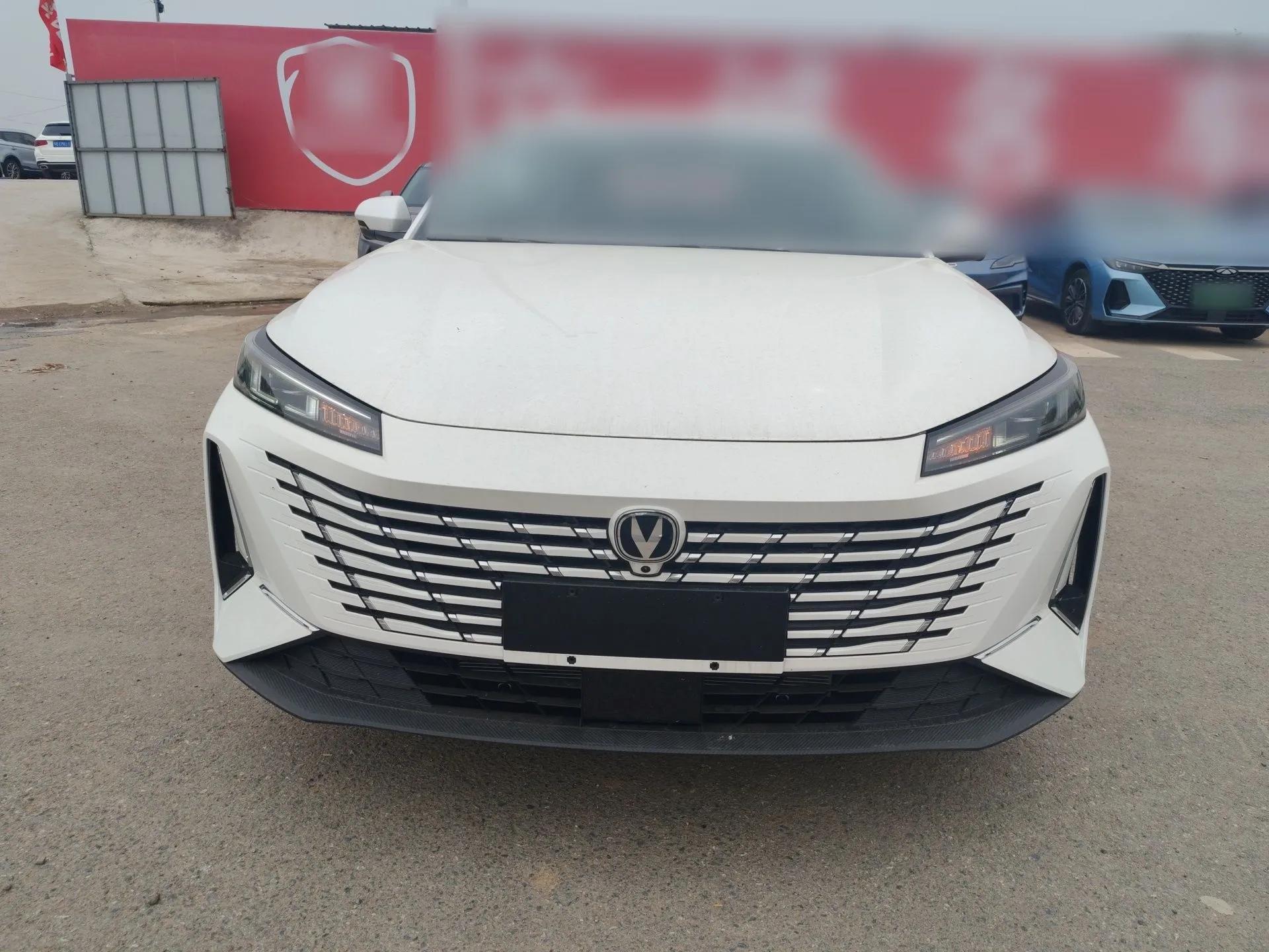 CHANGAN Eado PHEV 2025 Smart New Blue Whale 145KM Battleship Edition — миниатюра 2