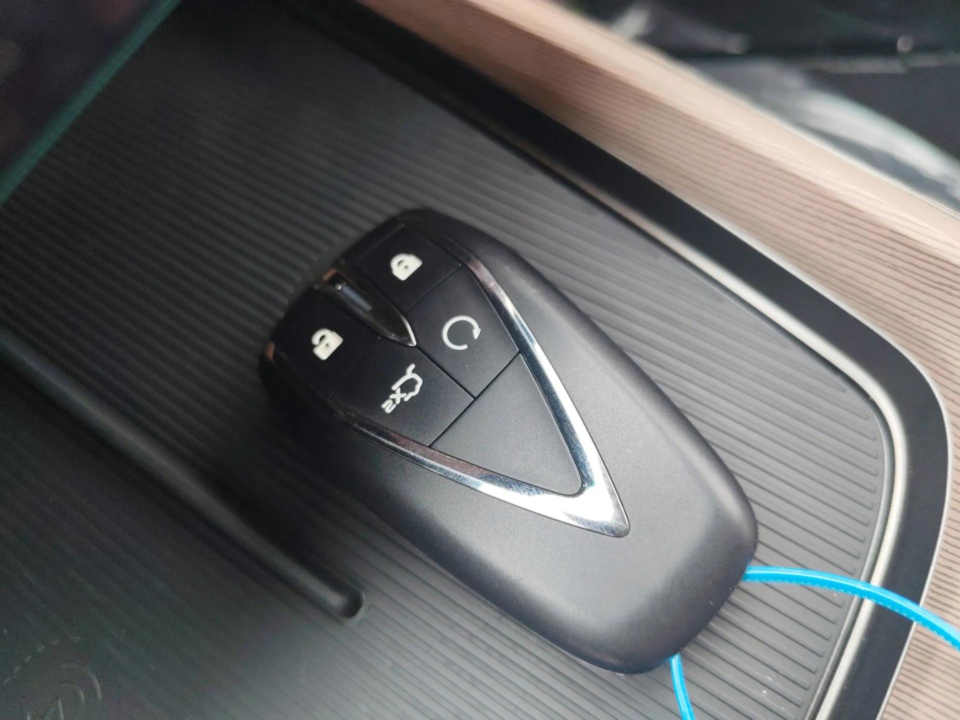 CHANGAN Eado PHEV 2025 Smart New Blue Whale 145KM Battleship Edition — миниатюра 12