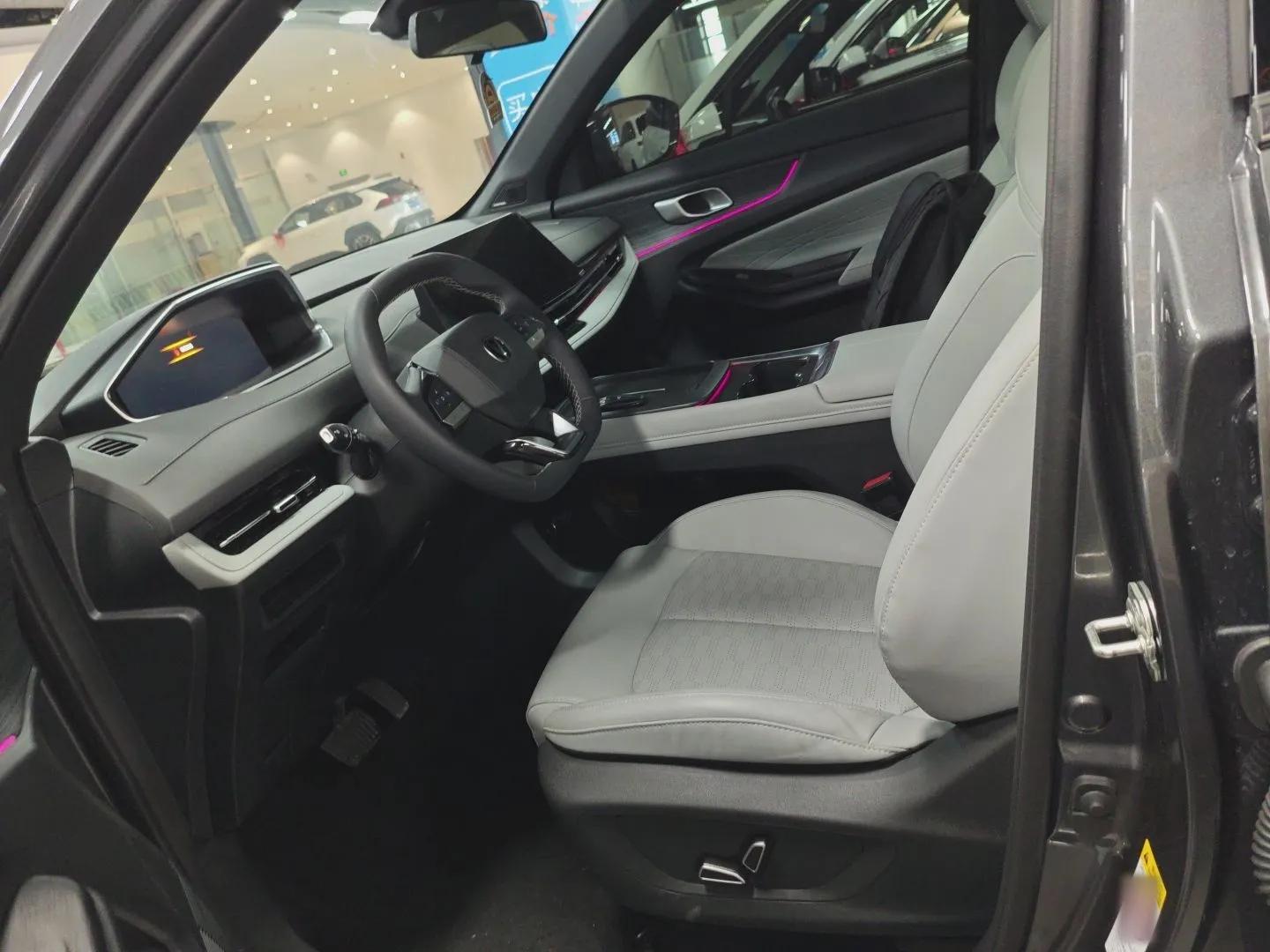 CHANGAN CS55PLUS PHEV 2025 Smart New Blue Whale 125km Battleship Edition — миниатюра 18