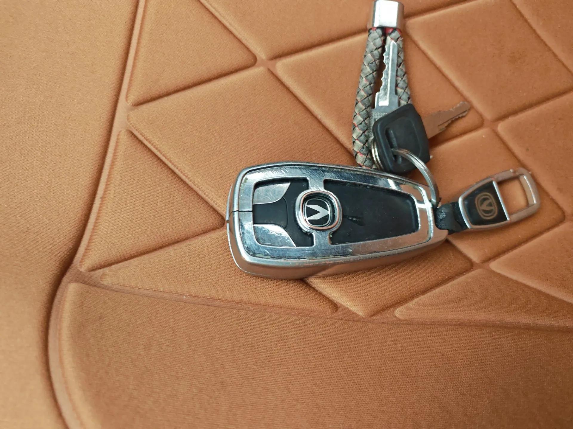 CHANGAN Lantop 2023 2.0T Manual 4x4 Diesel Flagship Long-Box Version — миниатюра 9