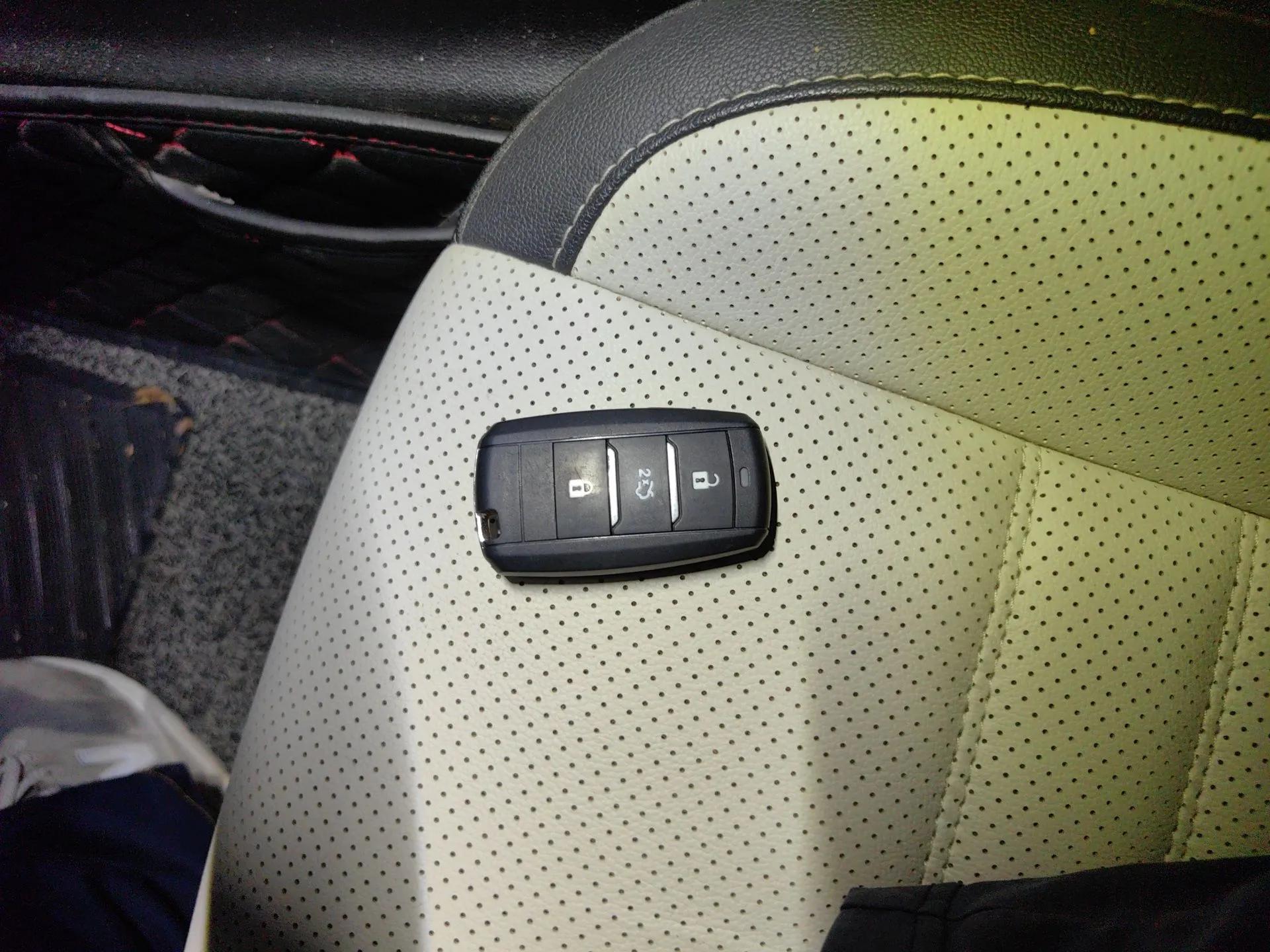 CHANGAN OSHAN A800 2017 1.5T Automatic ZhiZun Model — миниатюра 9