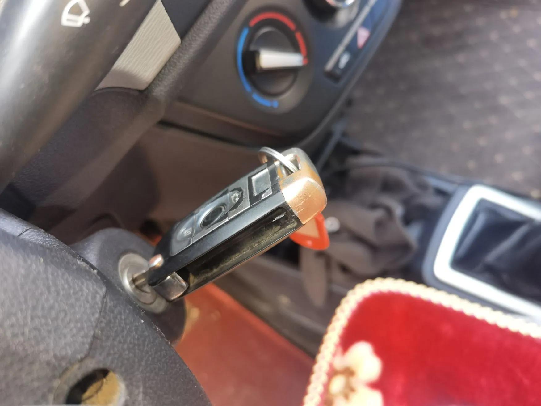 CHANGAN OSHAN Olisway 2015 1.2L Manual Enjoyment Model — миниатюра 9