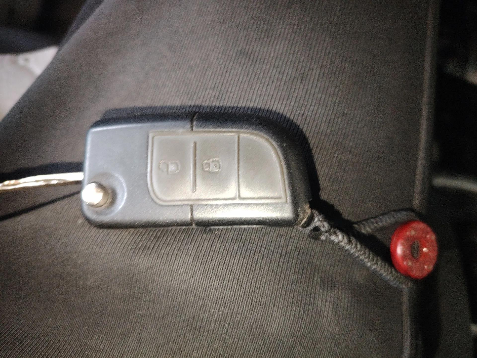 CHANGAN OSHAN Olisway 2013 1.2L Manual Elite Model — миниатюра 9