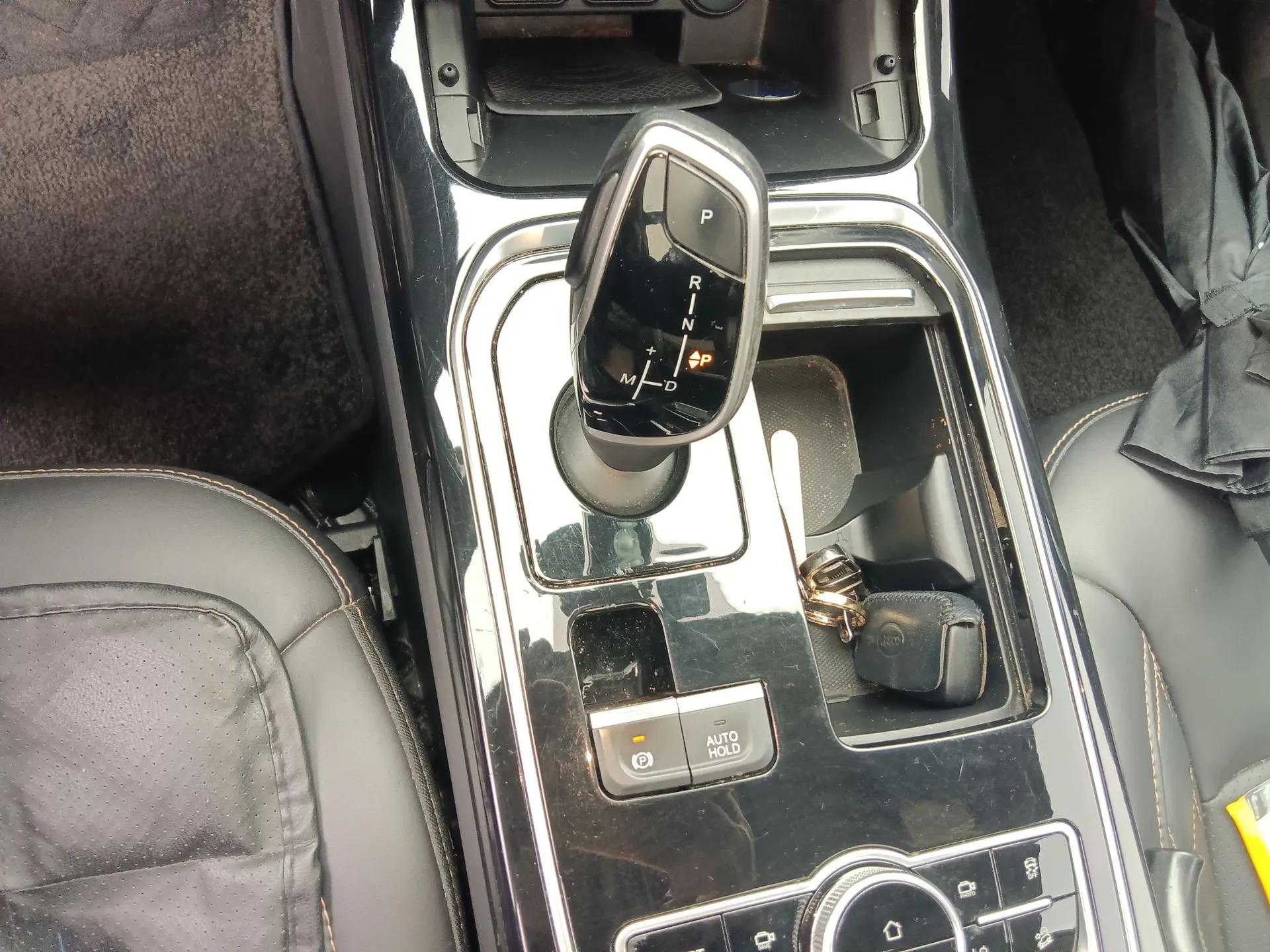 CHANGAN OSHAN COS1 2020 GT 2.0T Automatic Fashionable Smart Connect 6-Seater — миниатюра 15